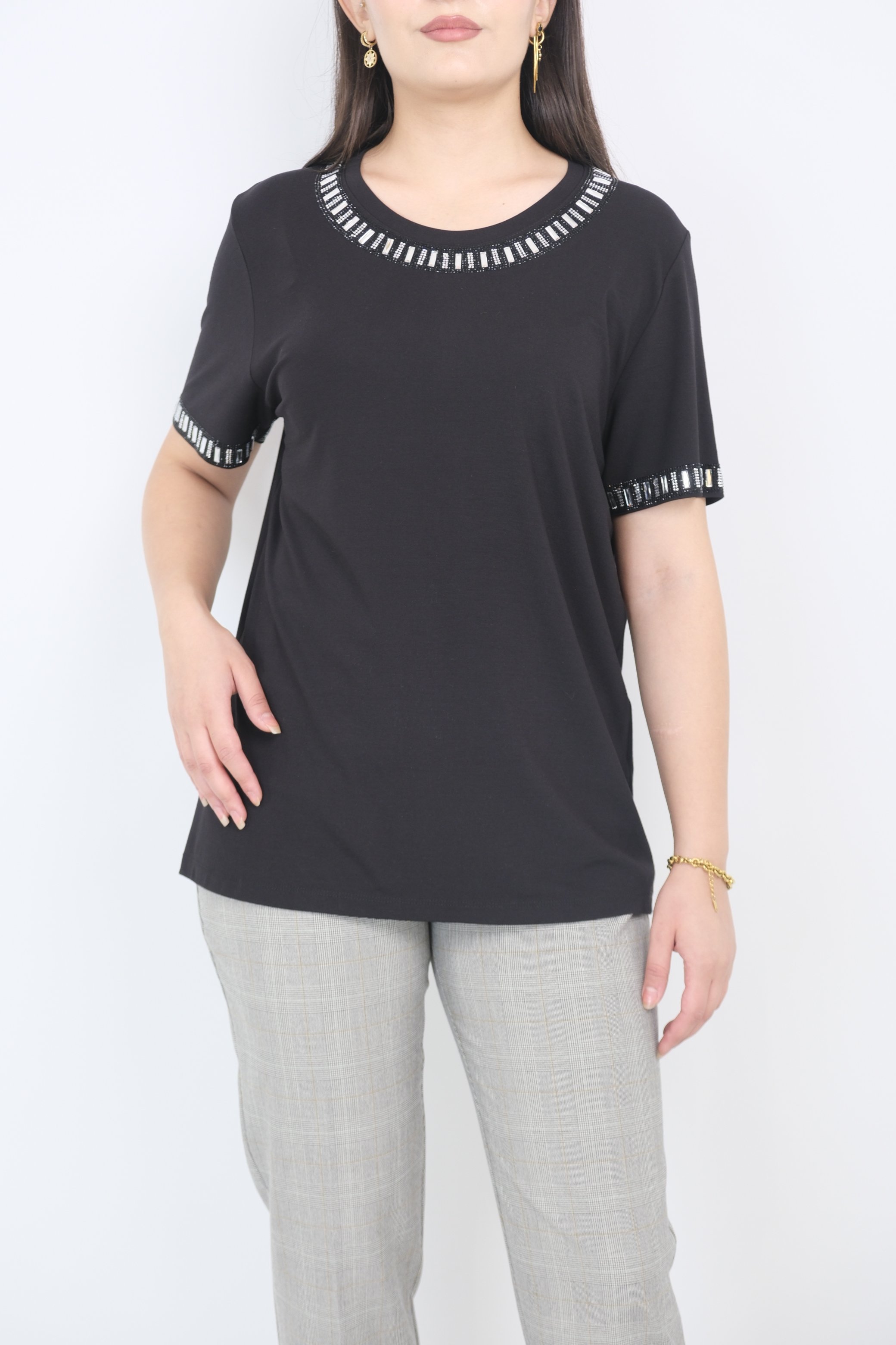 ON FASHION Yaka Taş İşlemeli Bluz 