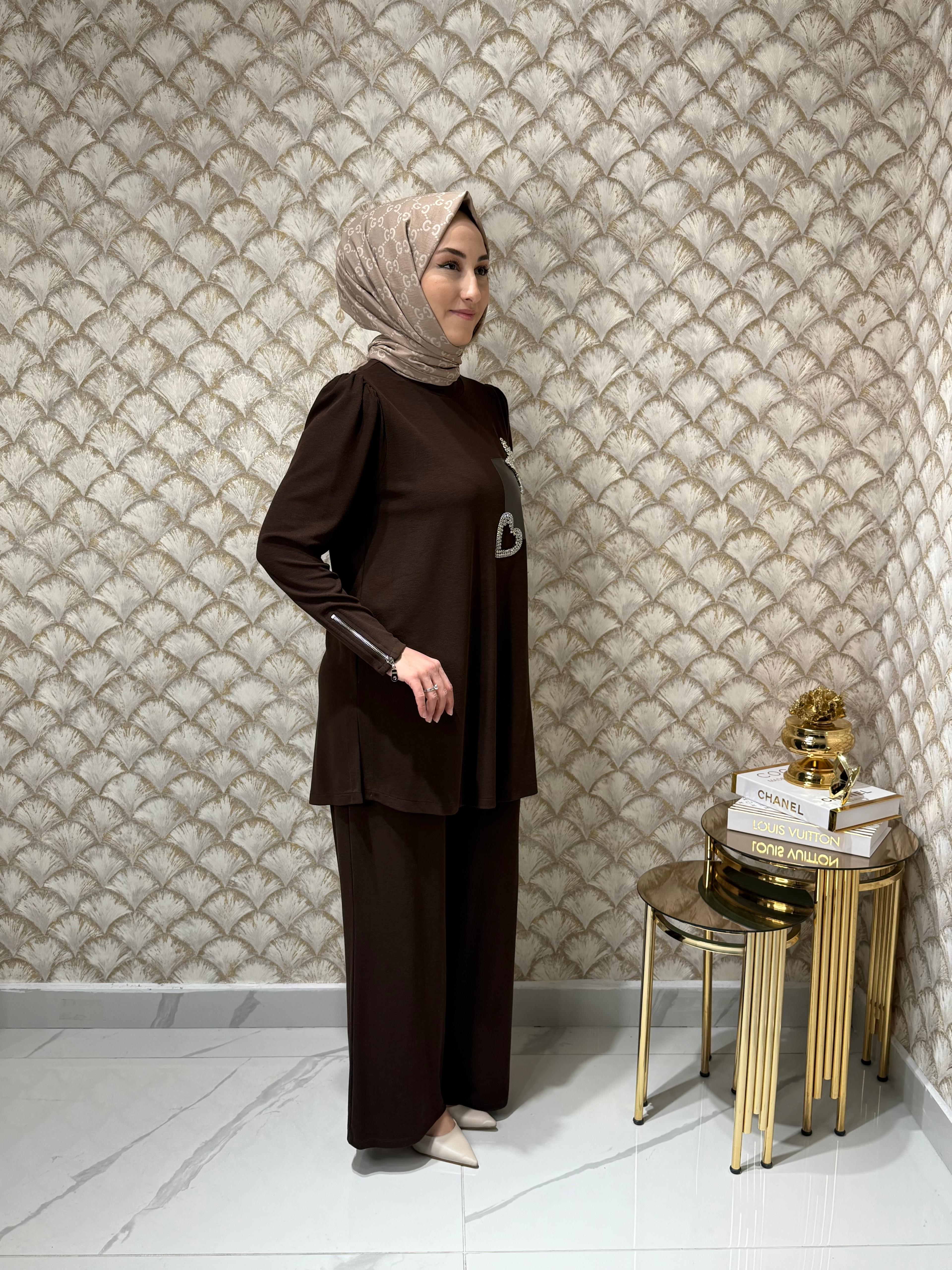 GAZZELLA Önü Yıldız Taşlı Örme Takım 