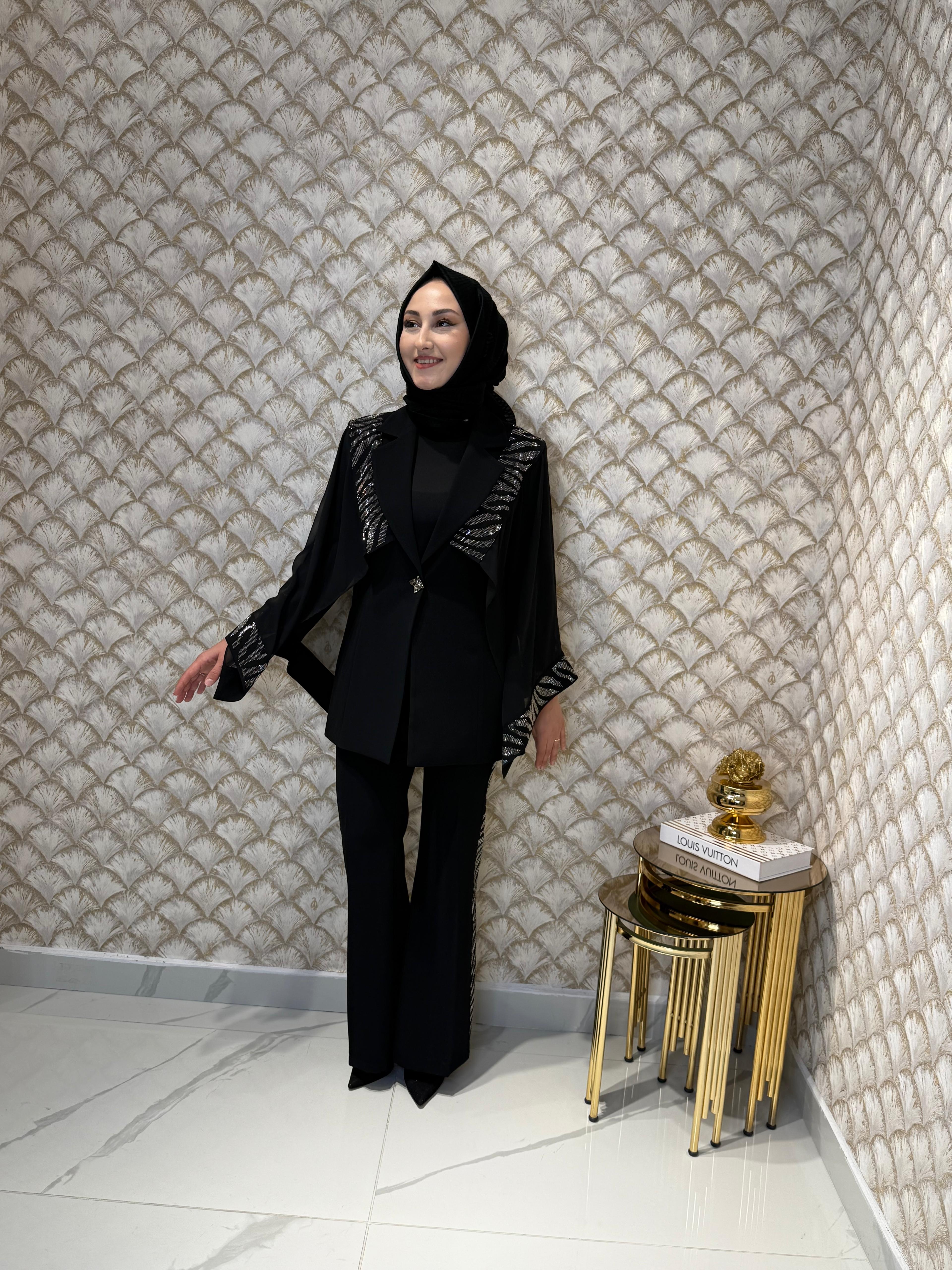 MODAİLGİ Pelerin Detaylı Taş İşlemeli Ceket Takım