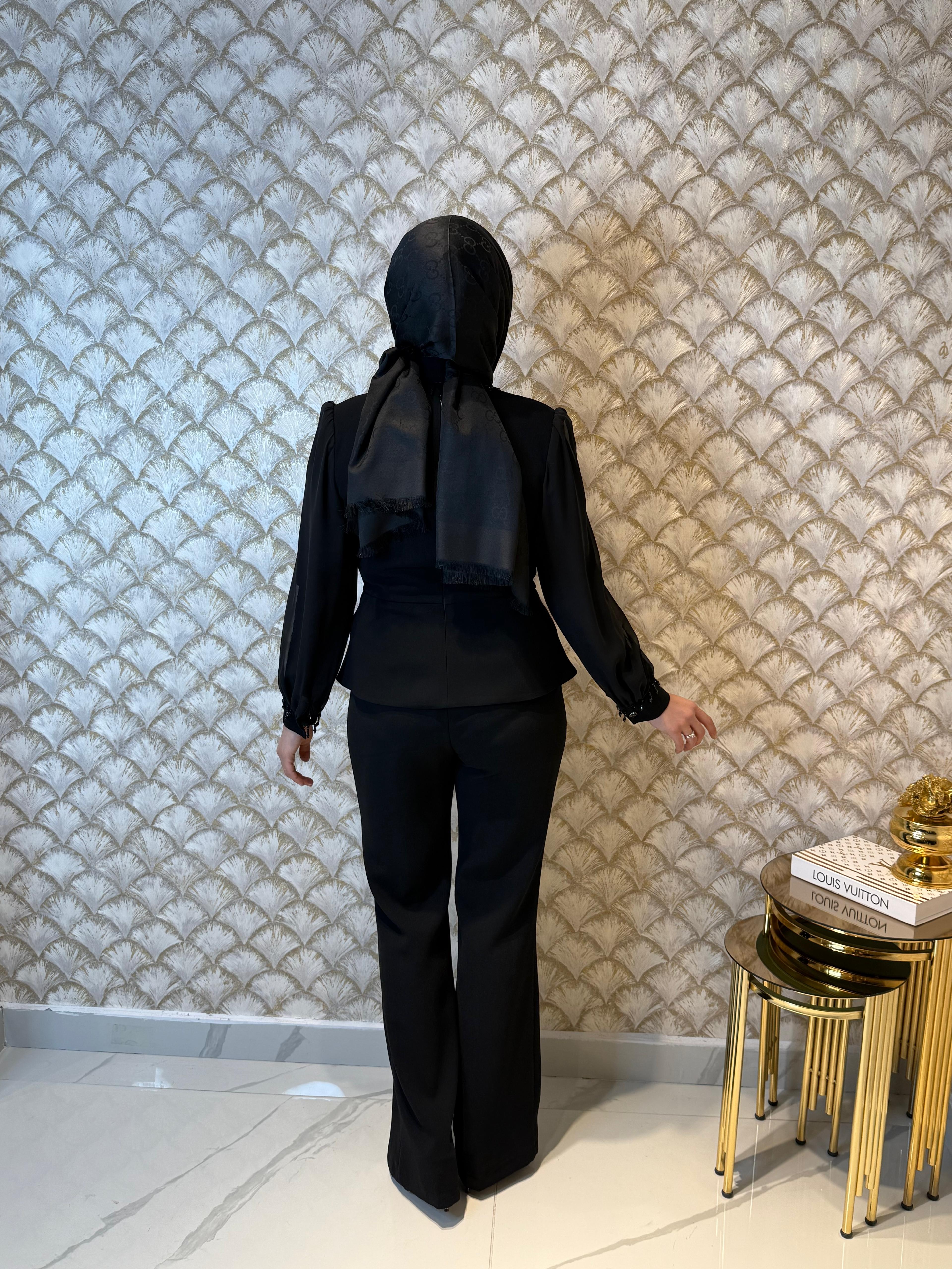 MODAİLGİ Boncuk Detaylı Kısa Ceket Takım