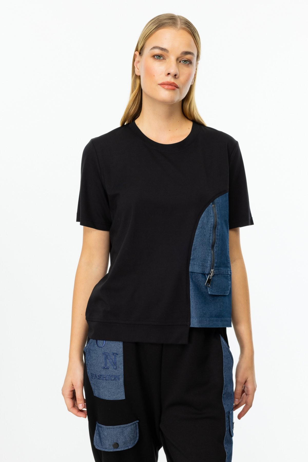ON FASHION Asimetrik Desenli Denim Detaylı Bluz - Siyah