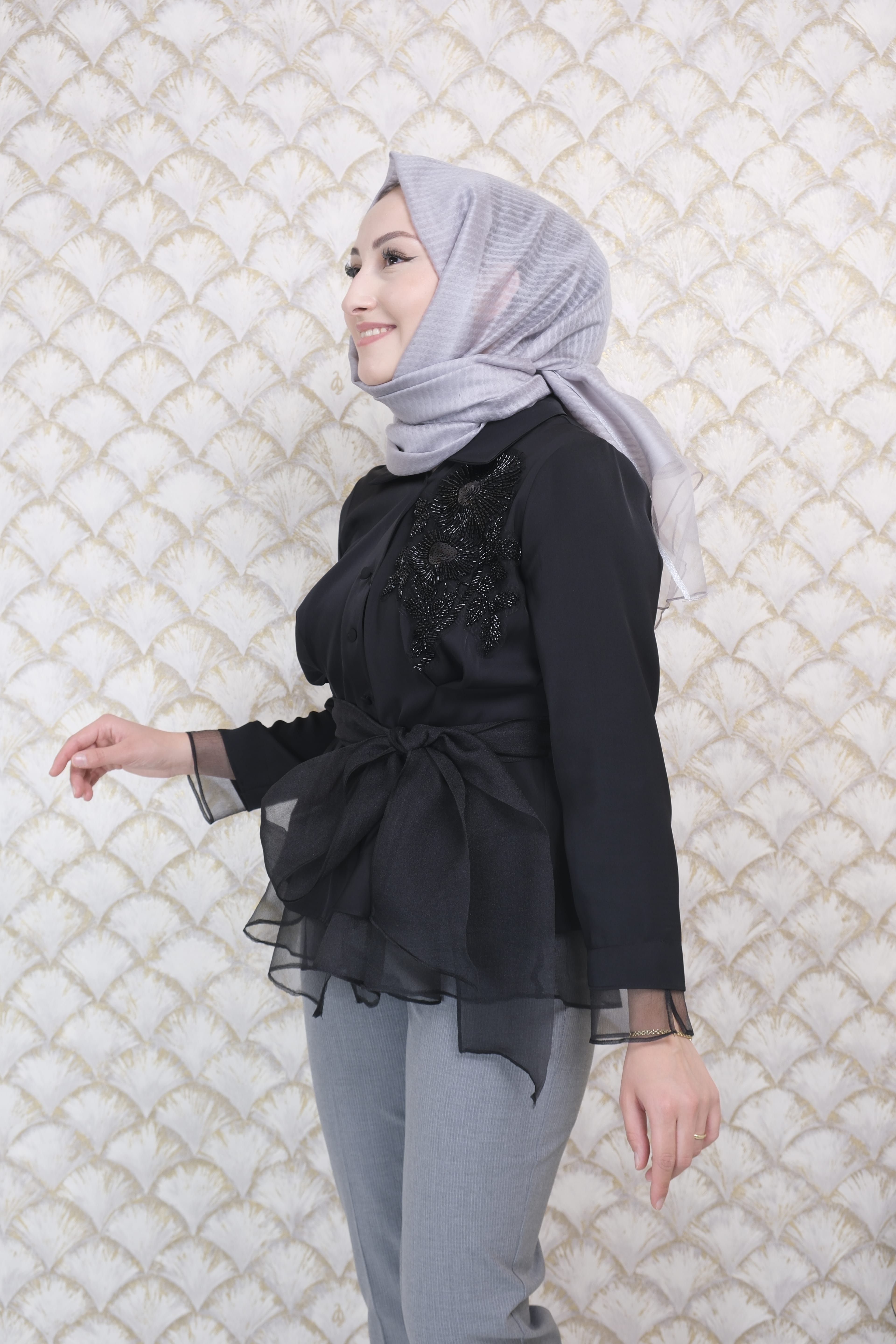 MODAİLGİ İthal Çiçek Desen İşlemeli Gömlek