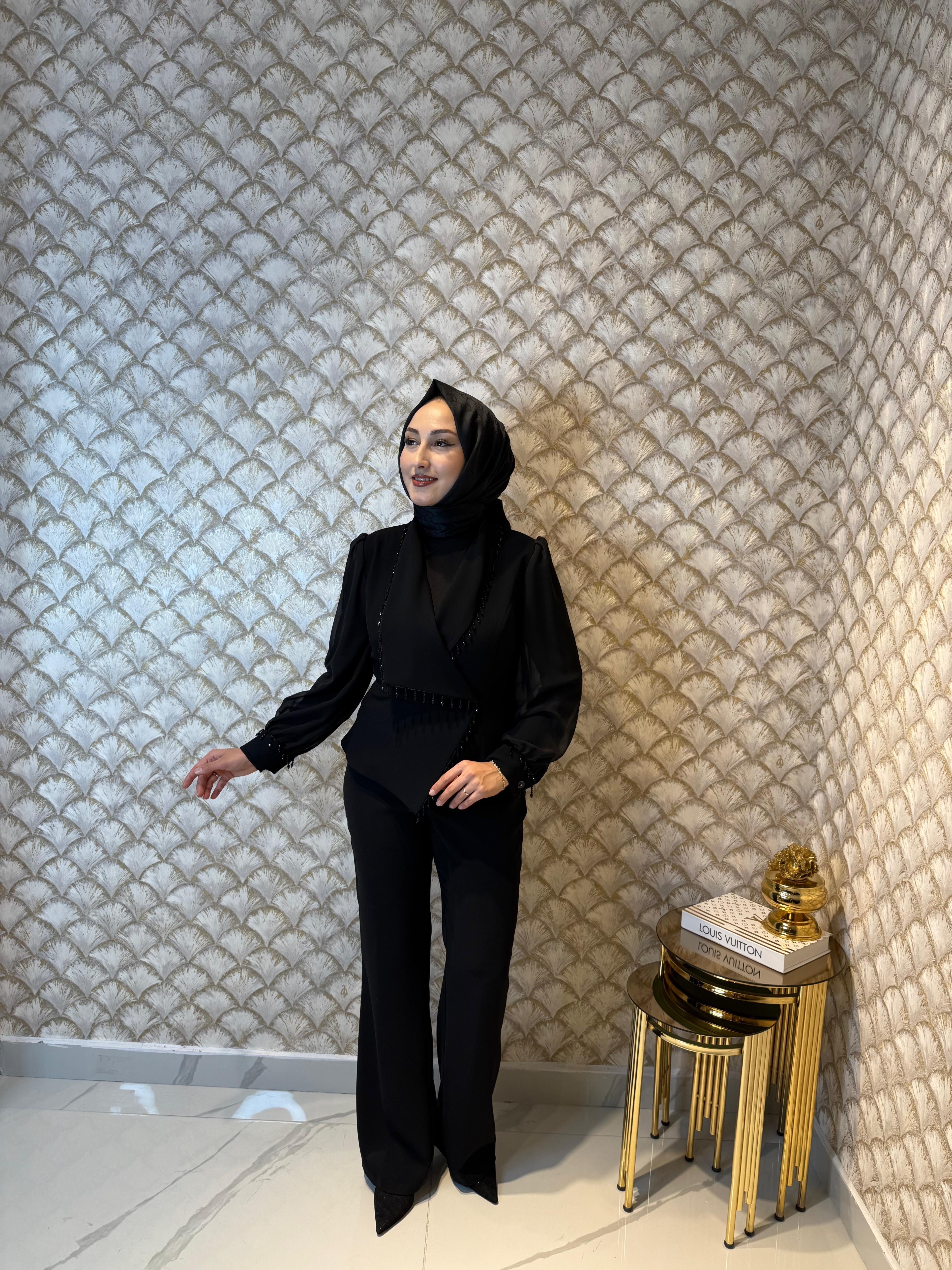 MODAİLGİ Boncuk Detaylı Kısa Ceket Takım