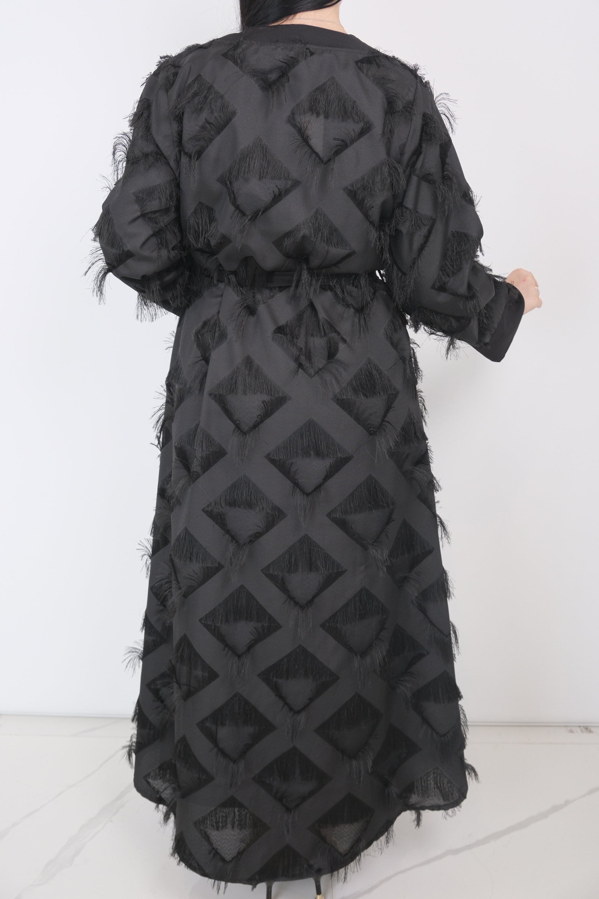 QUAJ Püsküllü Abaya