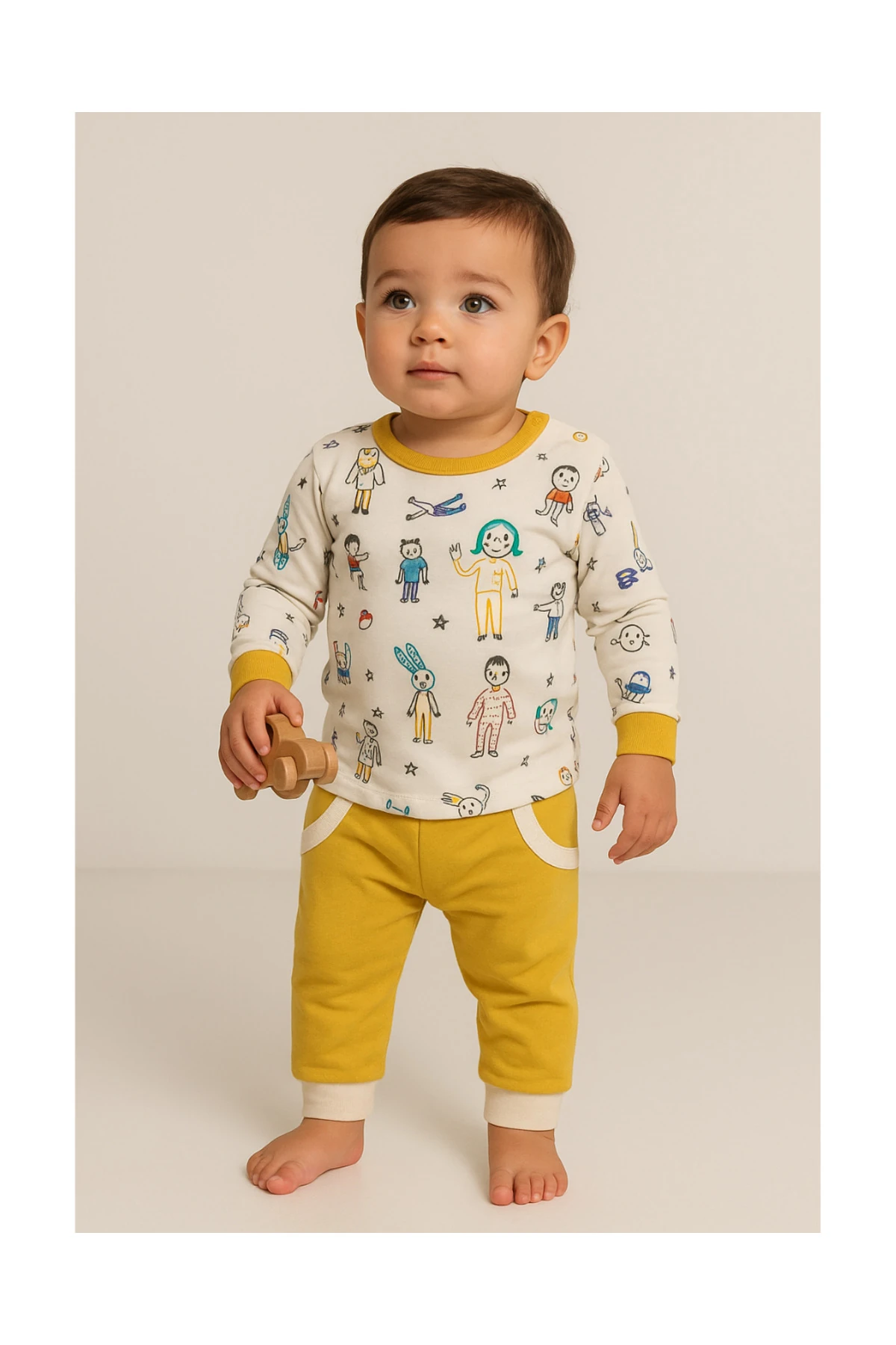 Eğlenceli Karakter Baskılı Sarı Bebek Organik Pijama Takımı
