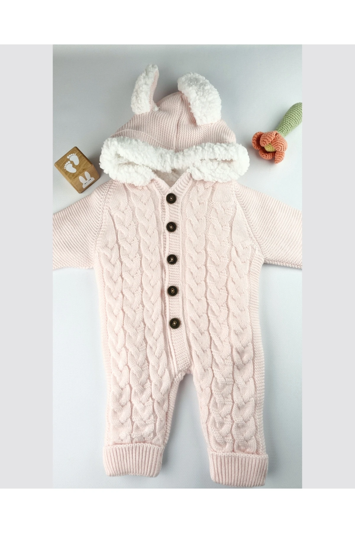 Kız Bebek Şeker Pembe Triko Tulum – Peluş Astarlı Kapüşonlu Kışlık (6-24 Ay)