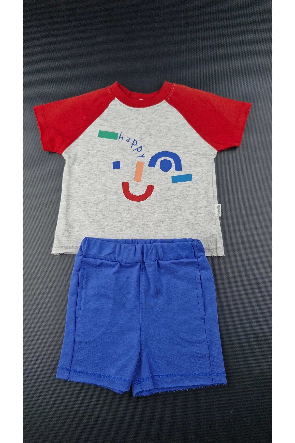 Yüz Desenli Kısa Kollu Tişört ve Şort 2’li Bebek Takımı