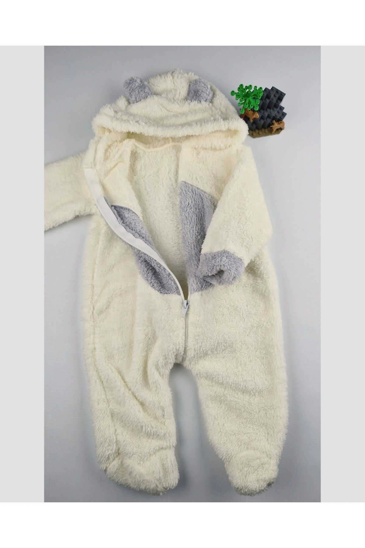 Ayıcık Welsoft Peluş Bebek Tulum – Kapüşonlu, Fermuarlı, Kapalı Ayaklı Lila/Krem 3-6-9 Ay