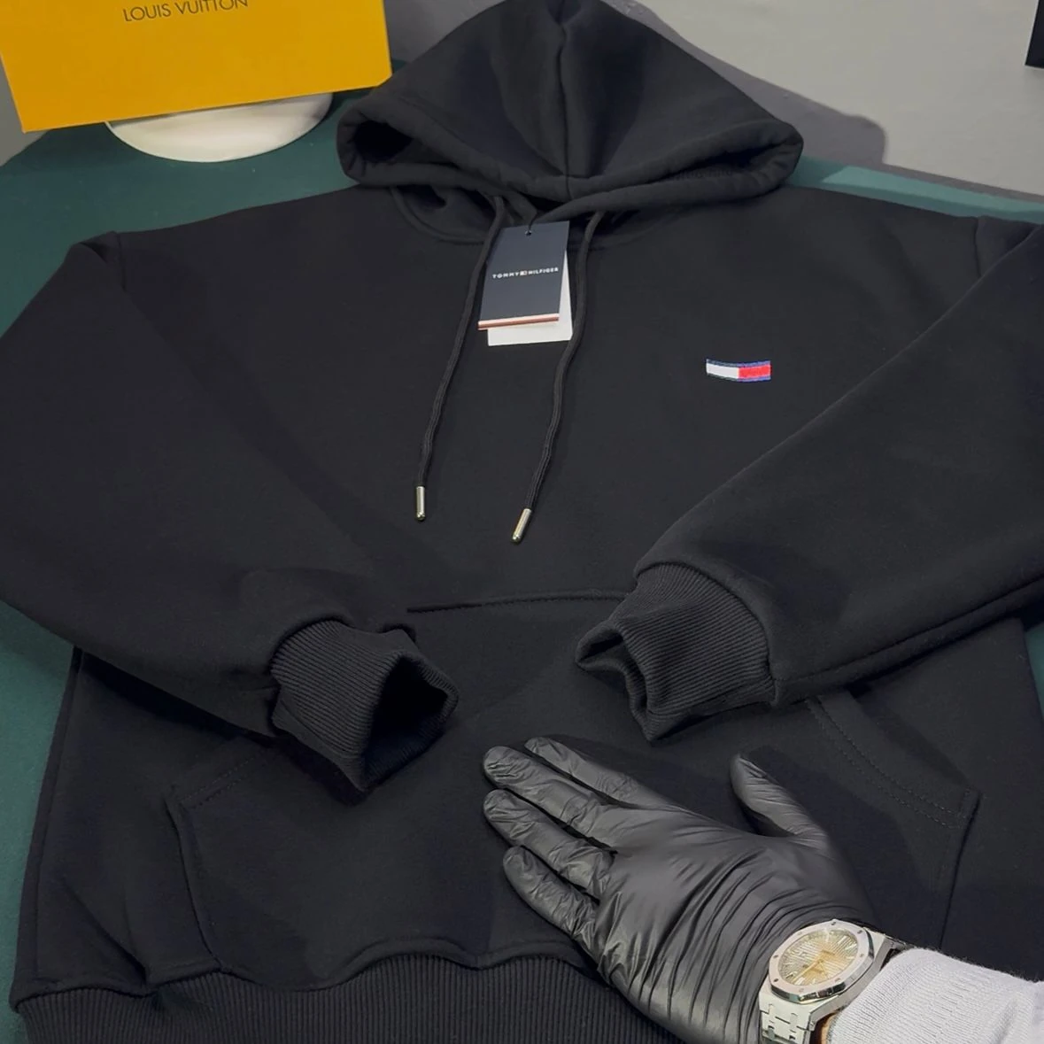 TOMMY ÜÇ İPLİK ŞARDONLU KAPÜŞONLU SWEATSHİRT - SİYAH