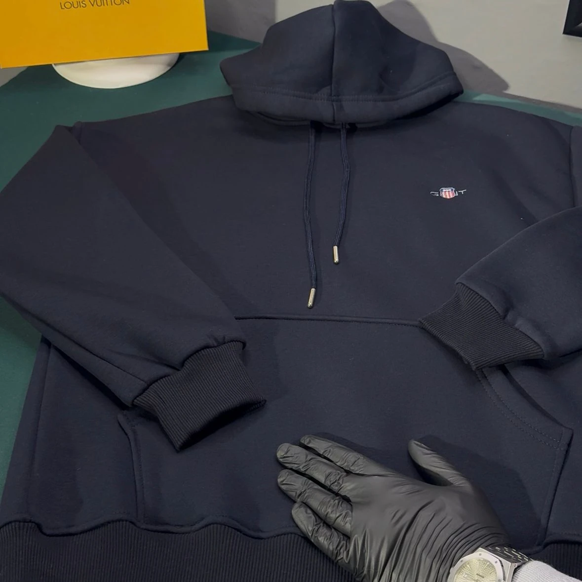 GANT ÜÇ İPLİK ŞARDONLU KAPÜŞONLU SWEATSHİRT - LACİVERT