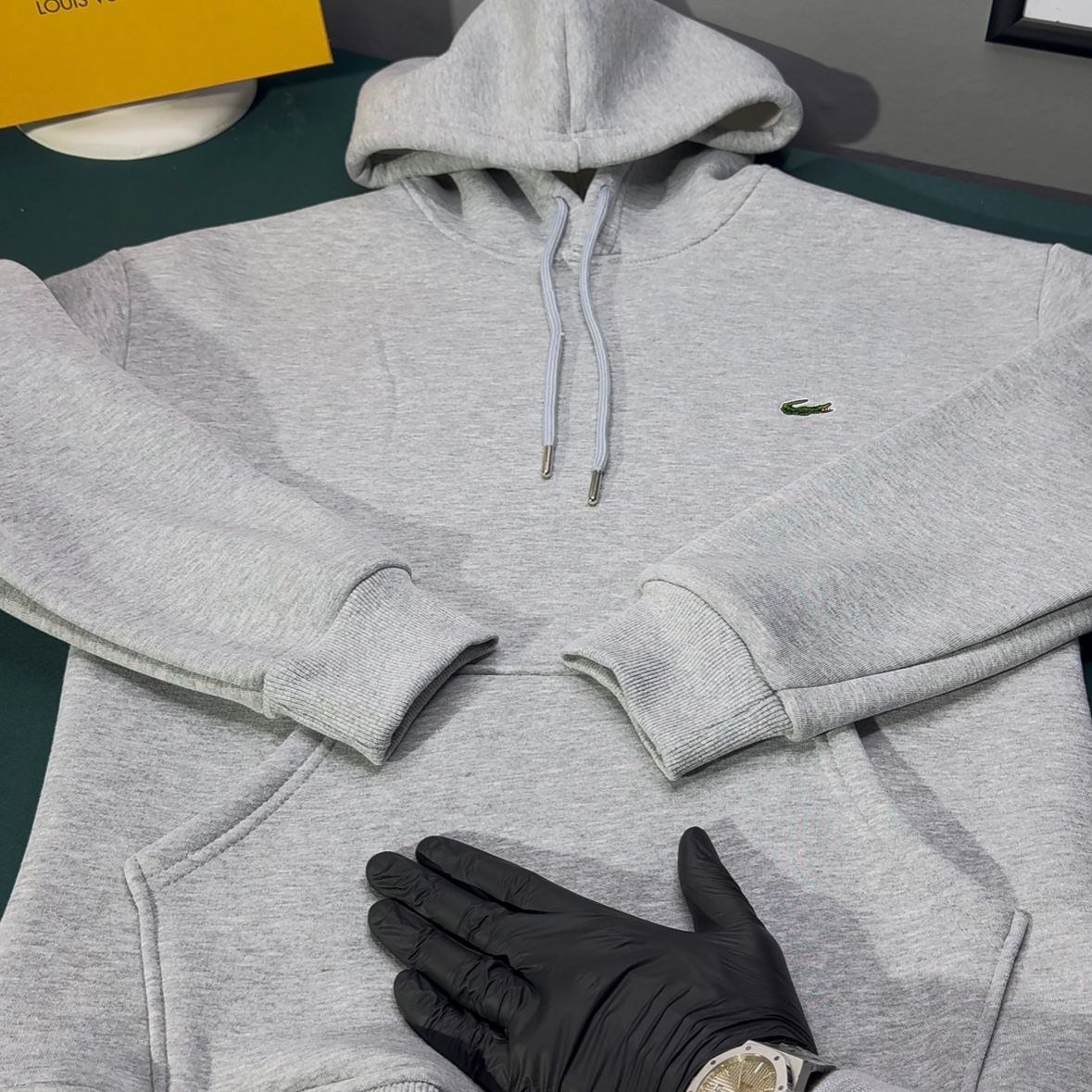 LACOSTE ÜÇ İPLİK ŞARDONLU KAPÜŞONLU SWEATSHİRT - GRİ