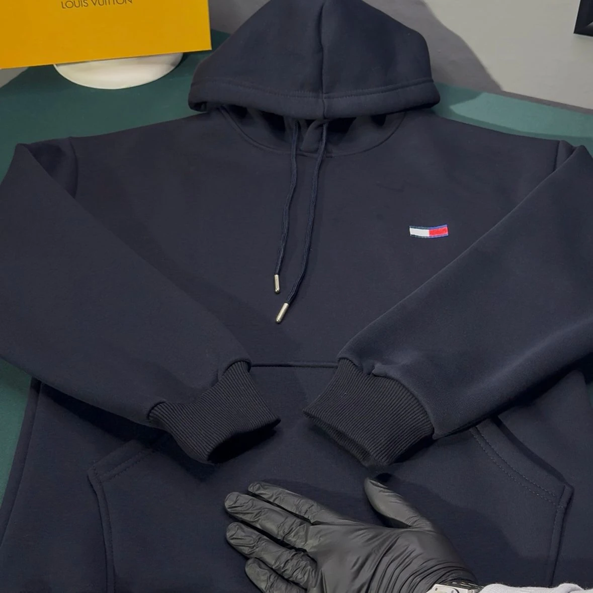 TOMMY ÜÇ İPLİK ŞARDONLU KAPÜŞONLU SWEATSHİRT - LACİVERT