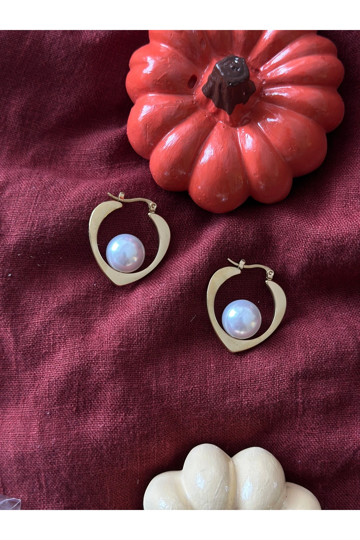 Amora Pearl Earrings