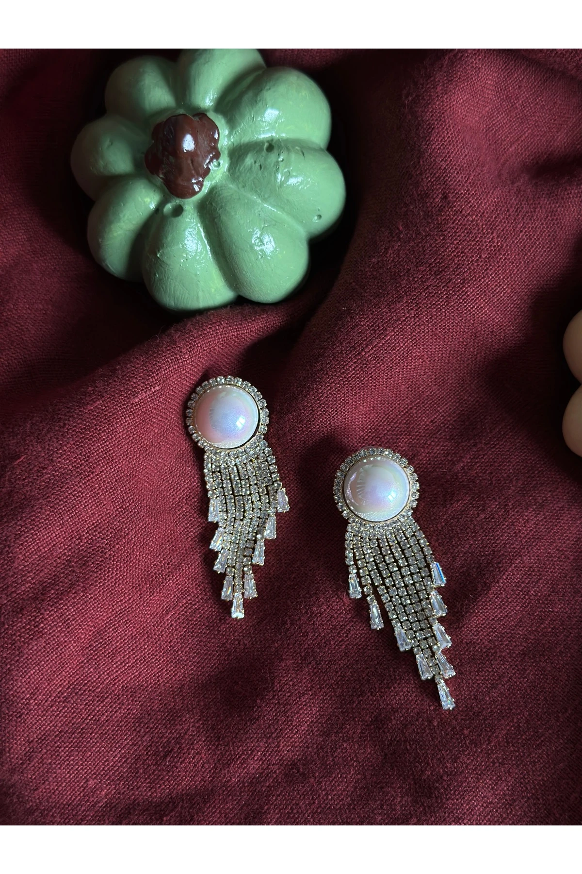 İnci Taşlı Püsküllü Küpe