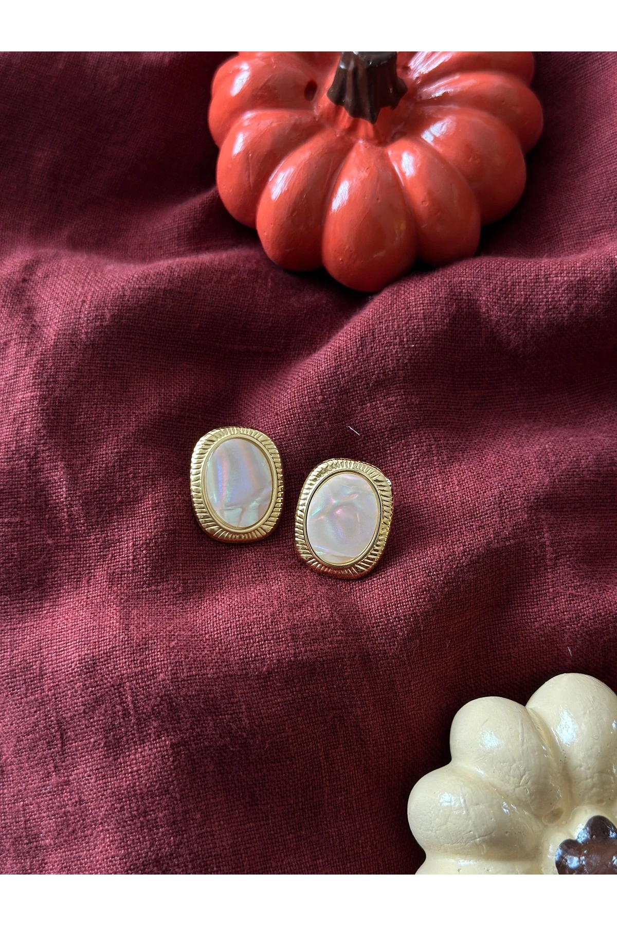 Classic Oval Shell Earrings