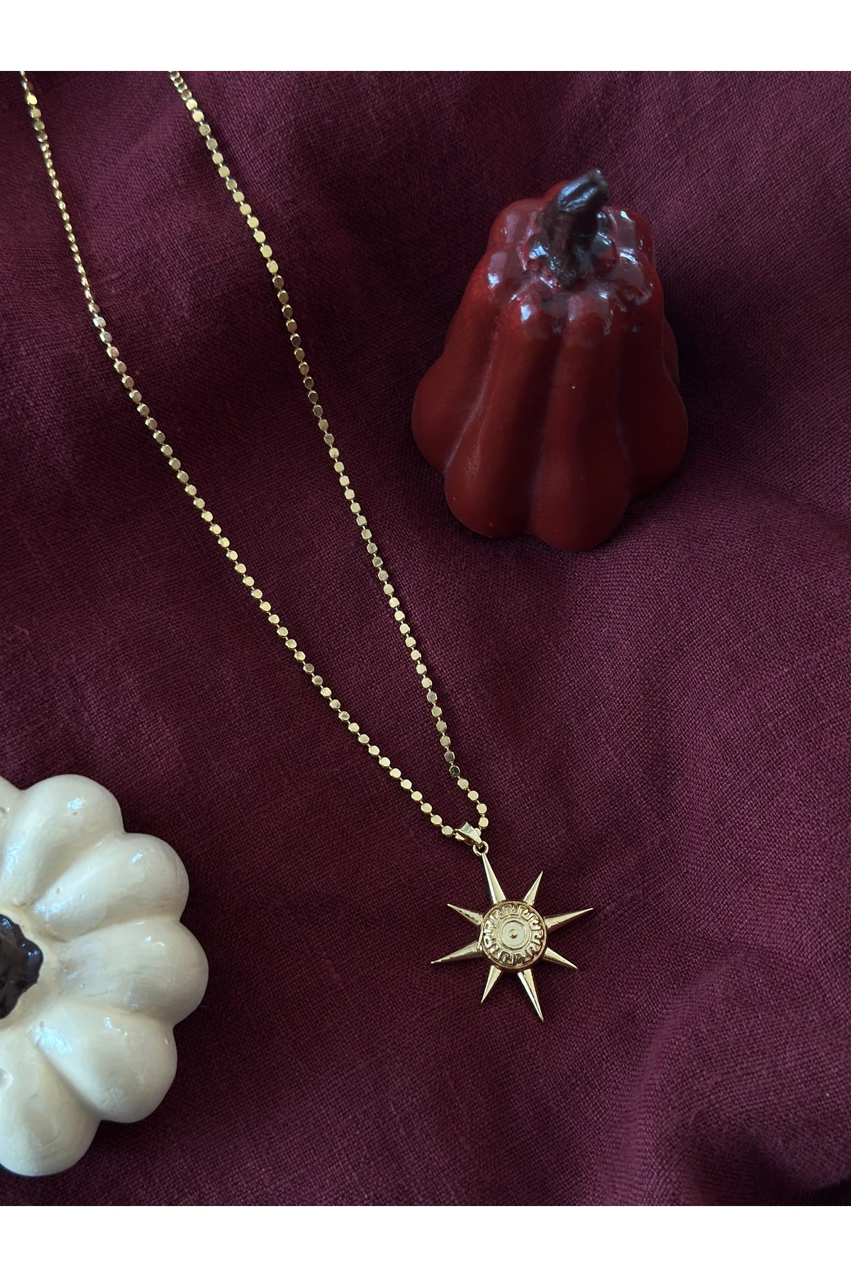 Güneş Figürlü Kolye