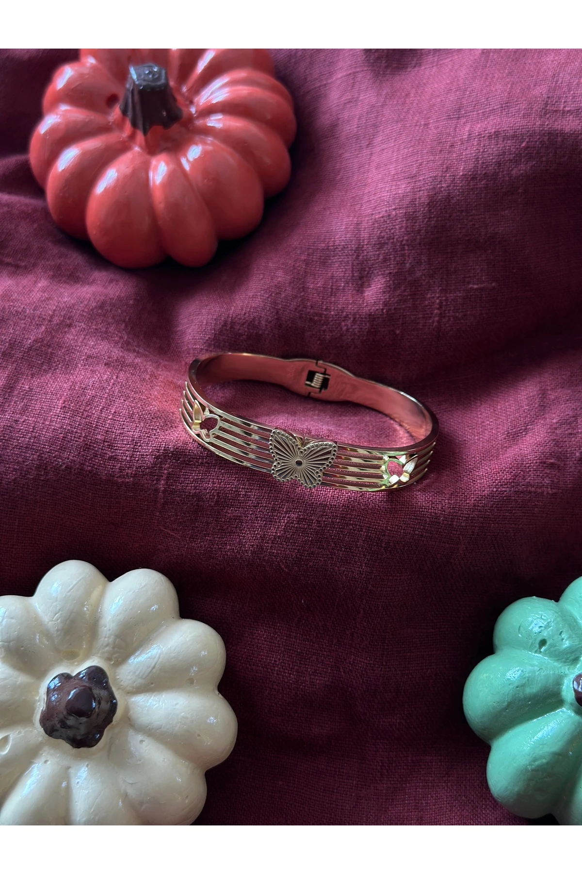 Kelebek Detaylı İnce Bileklik