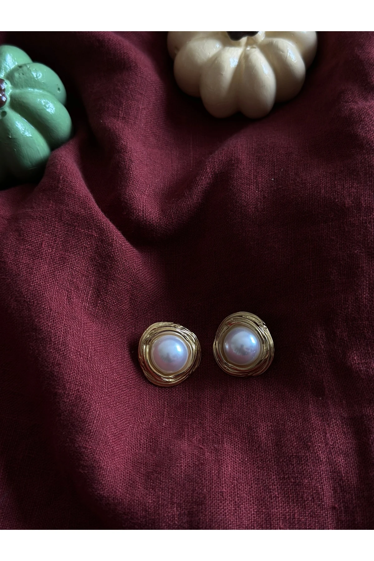 Gold Halkalı İnci Küpe