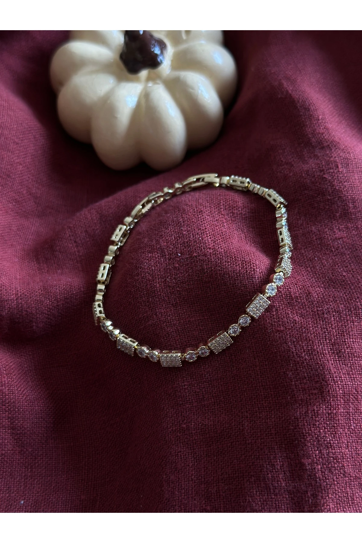 Kare ve Yuvarlak Taşlı Gold Bileklik