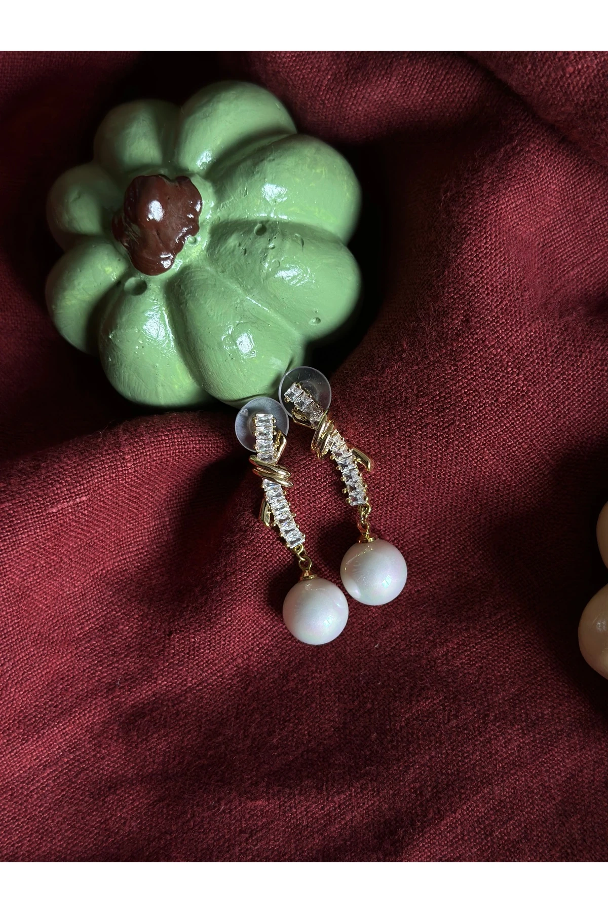 Kristal ve İnci Sarmal Küpe