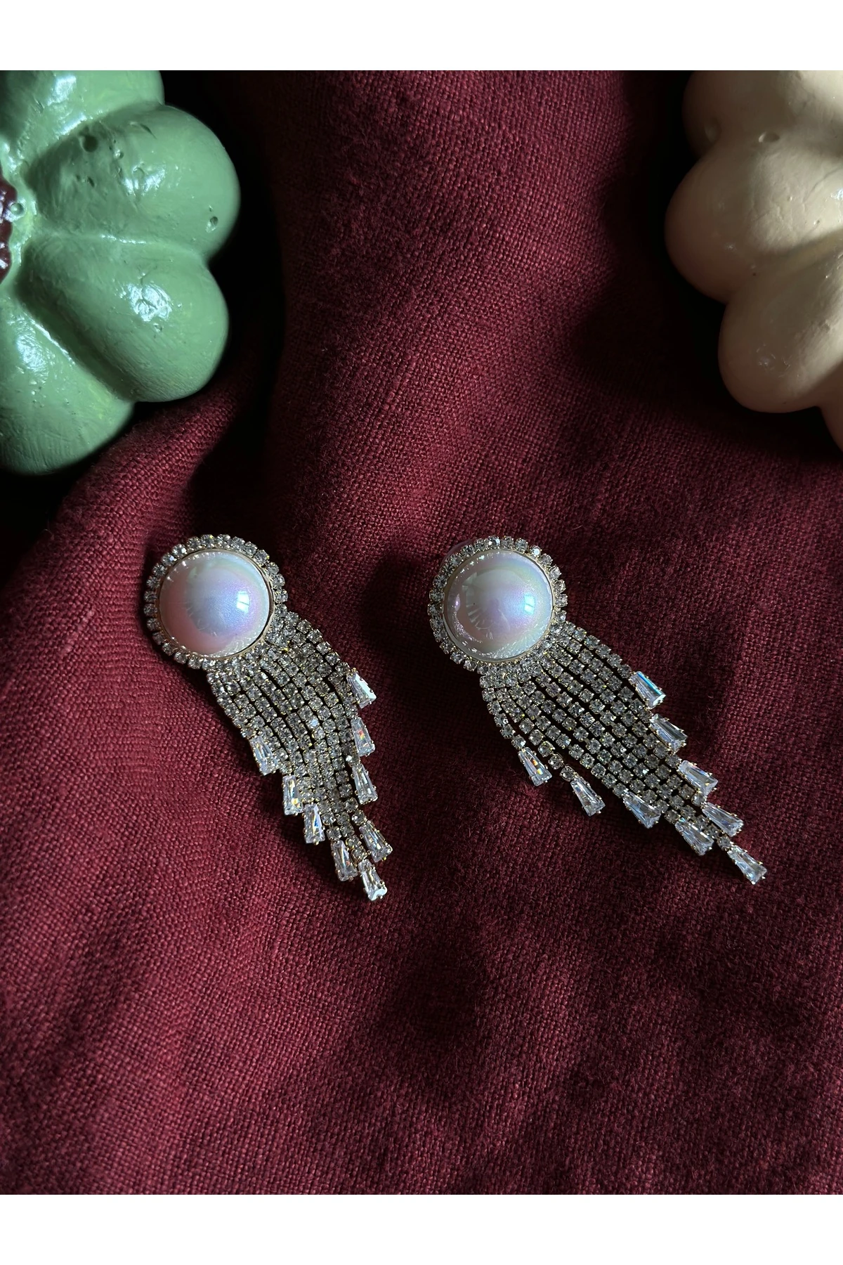 İnci Taşlı Püsküllü Küpe