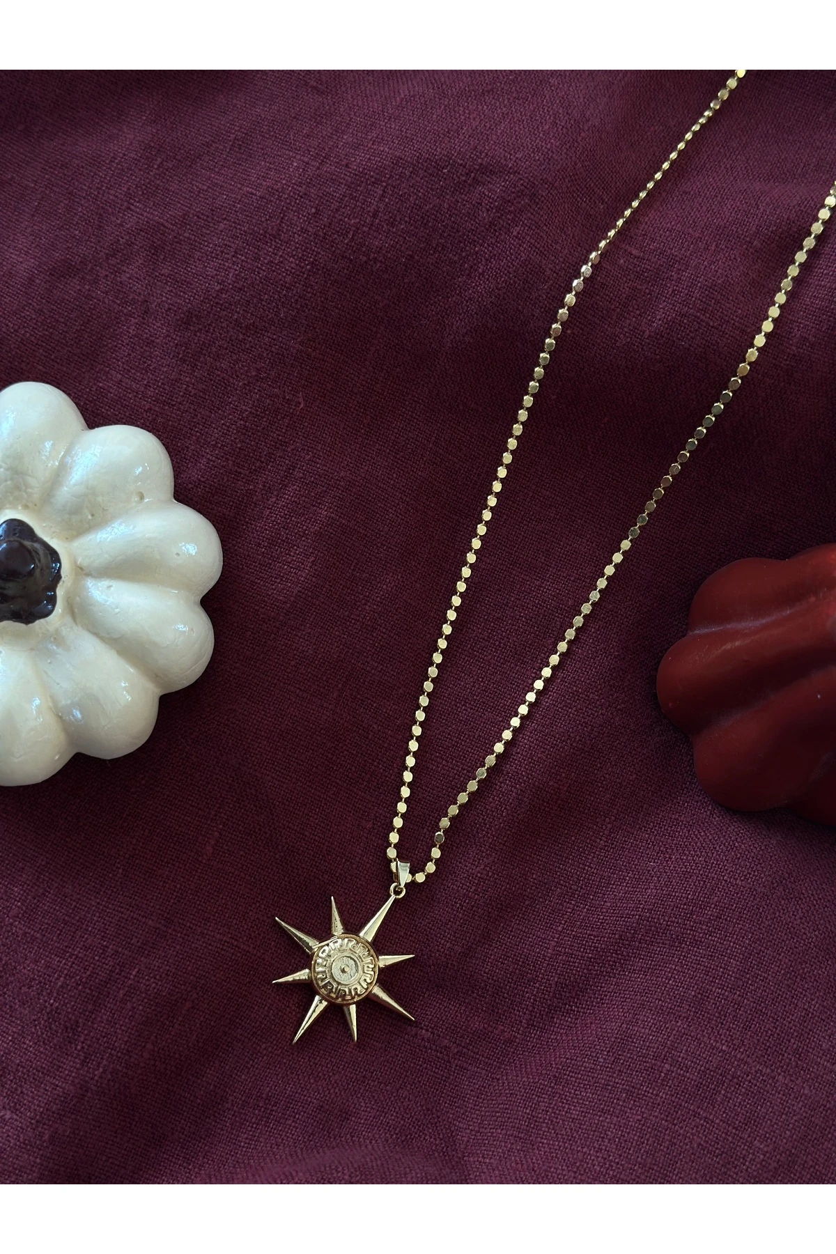 Güneş Figürlü Kolye