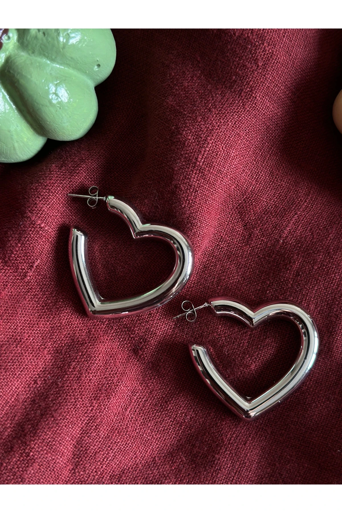 Kalp Formlu Gümüş Küpe