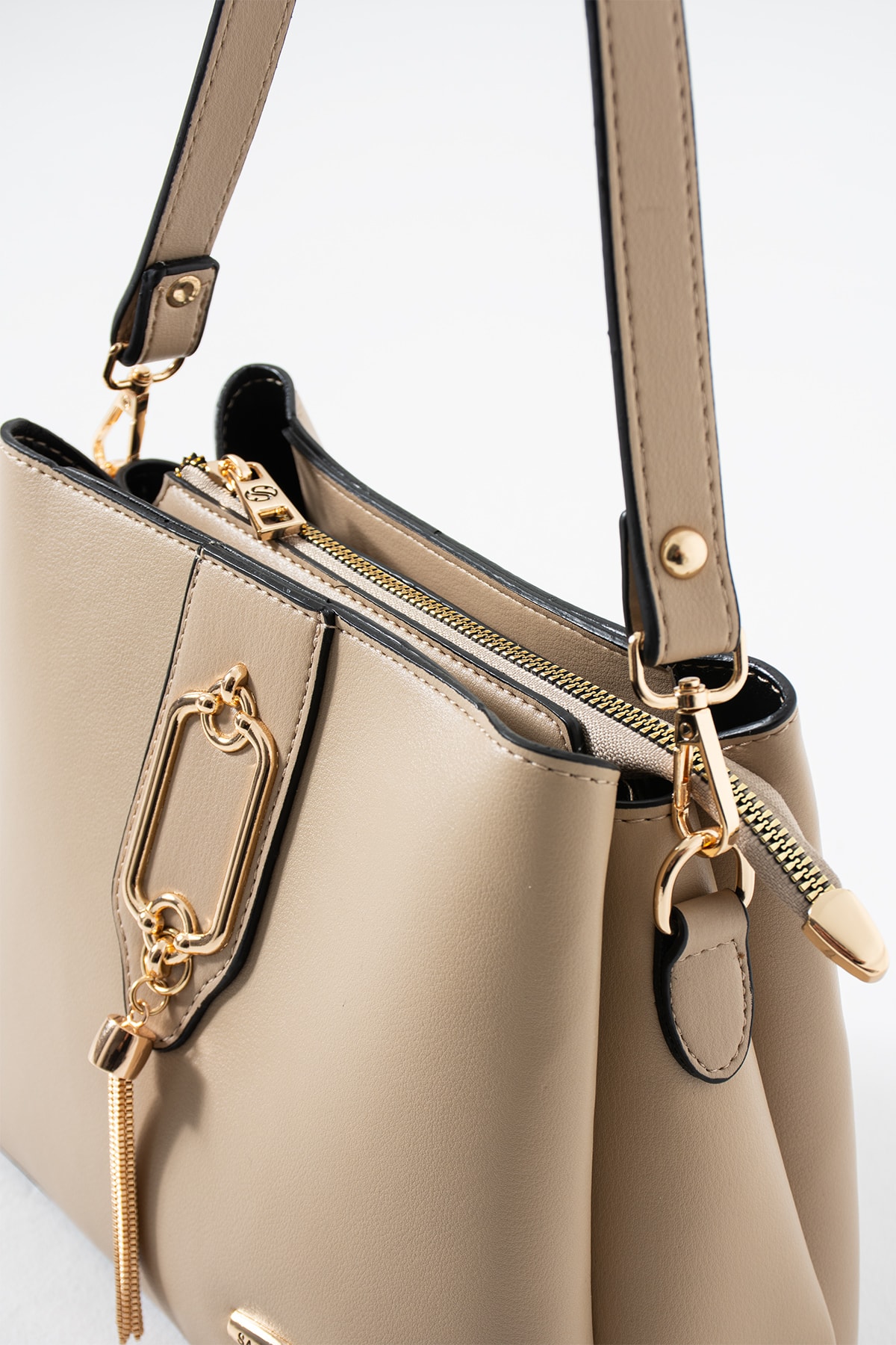 3 Bölme Diana Metal Tokalı Kol Ve Omuz Çantası - Kum