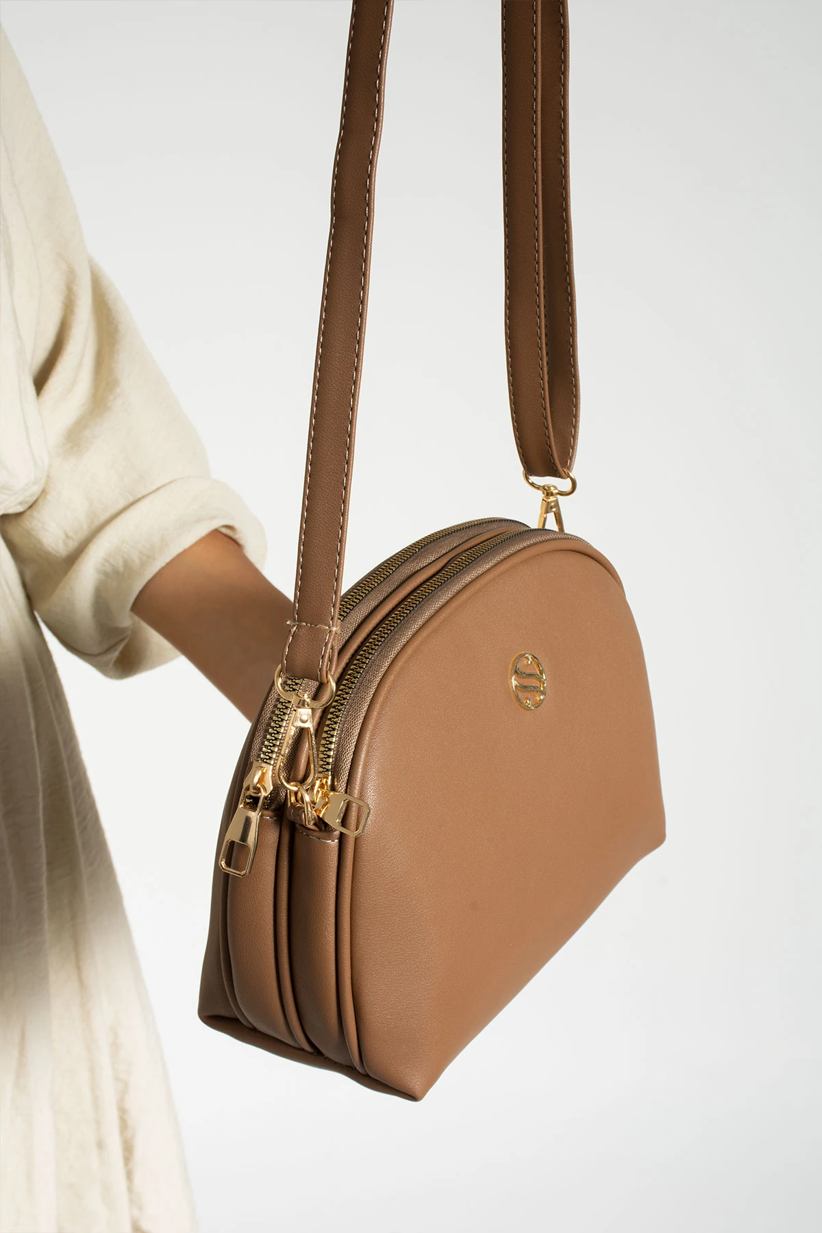 Vatikan Çapraz Kol Çantası 1298 - Vizon