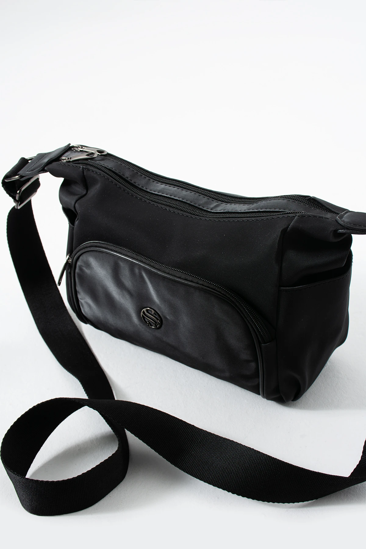 Çapraz Kol Kadın Çantası Edna - Saten Siyah