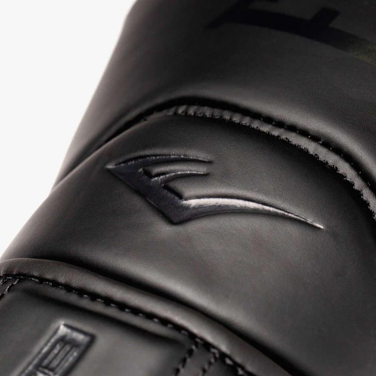 Everlast Elite 2 Pro Boxing Gloves H&L