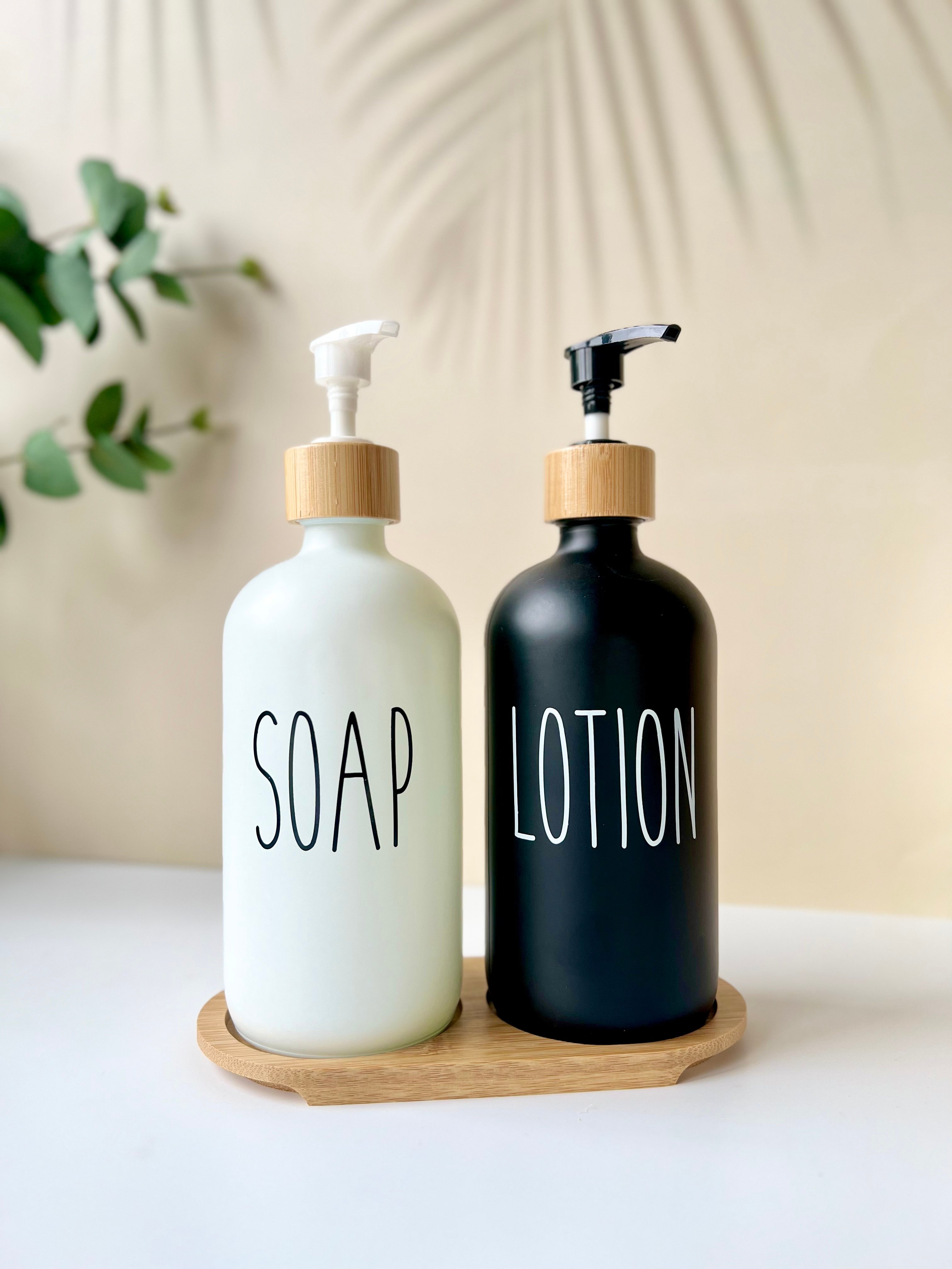 2'li Bambu Altlıklı Beyaz ve Siyah Cam Lotion | Soap Sabunlu Seti