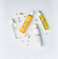 Sweet Camomile Shampoo 300 ml(Sarı Saçlar İçin Canlandırıcı Etkili ve Renk Koruma Sağlayan Şampuan)