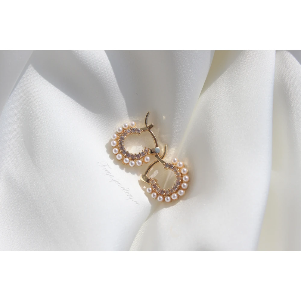 Minimal Taşlı İnci Küpe