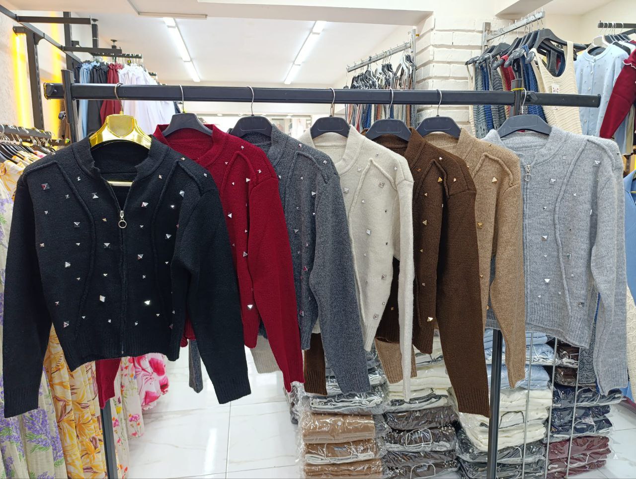 taşlı triko hırka 