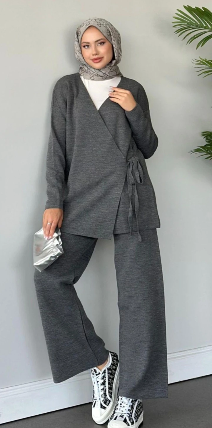 triko uzun kollu pantolonlu belde bağlamalı takım