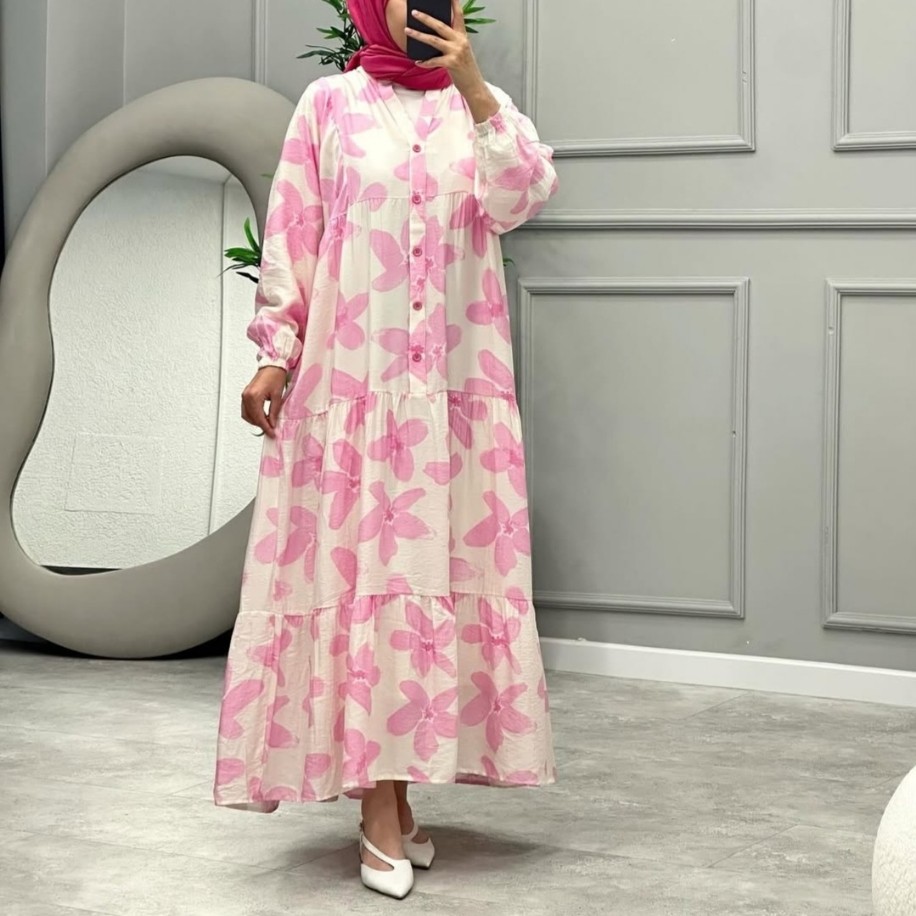 Pembe elbise