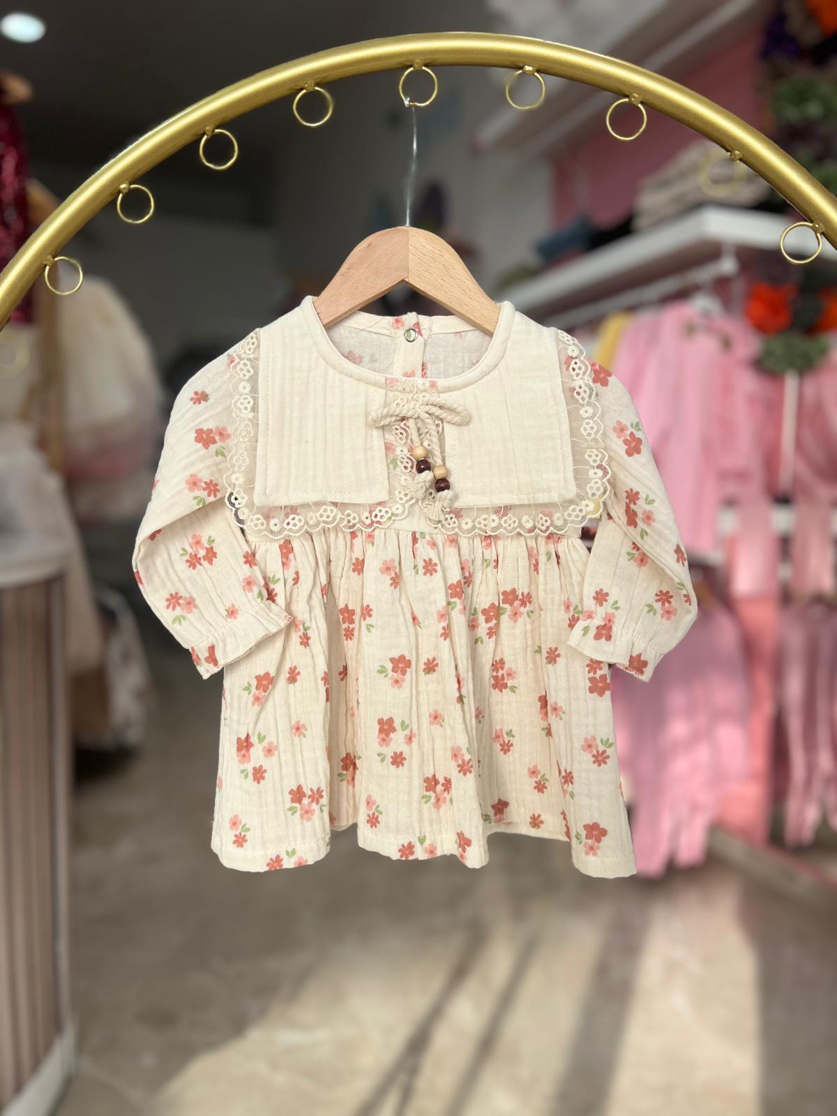 MÜSLİN ÇİCEKLİ ELBİSE