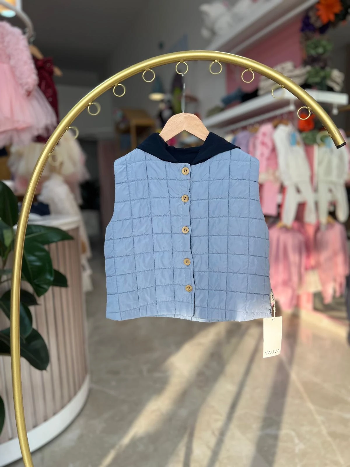 KAPÜŞONLU MAVİ YELEK