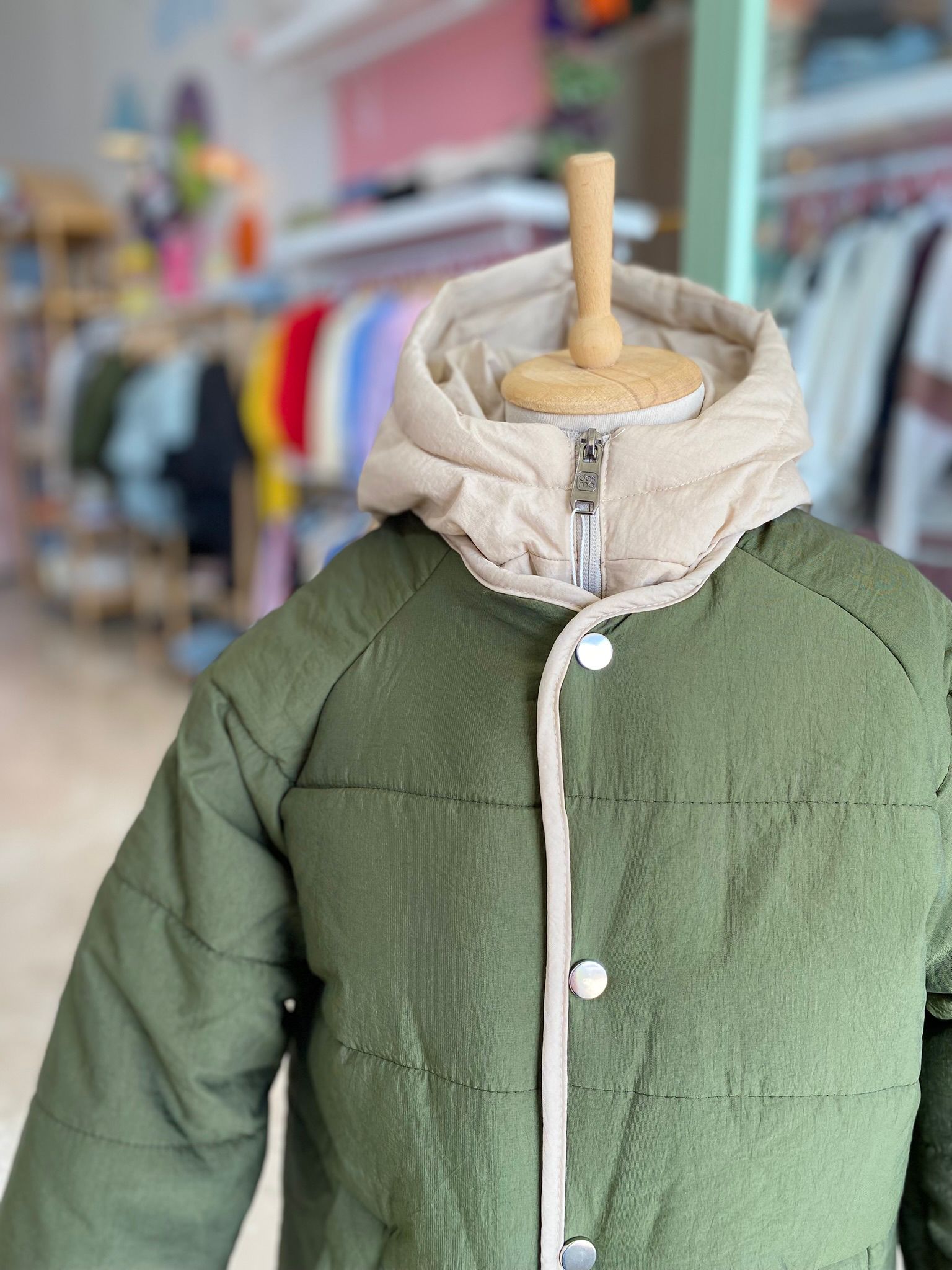 KREM KAPÜŞONLU YEŞİL MONT