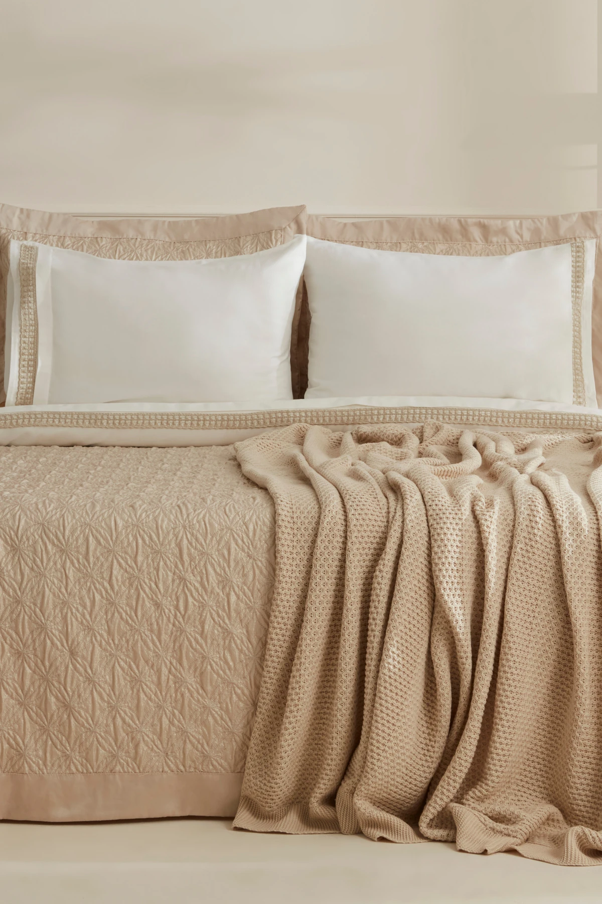 CEYIZ SETI 8 PRC QUEEN VALERIA GOLD 8680214339404