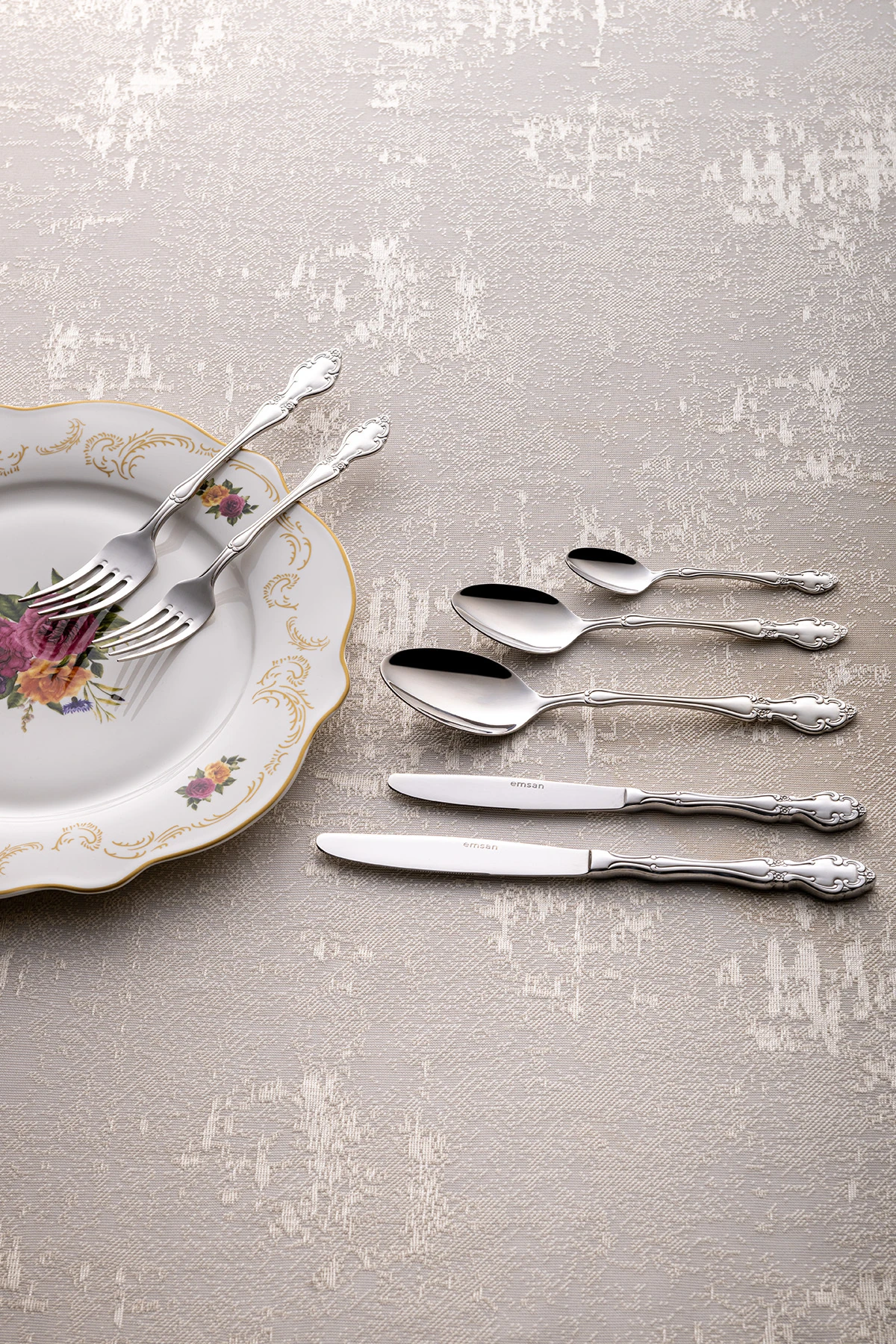 Royal 84 Parça 12 Kişilik Çatal Kaşık Bıçak Takımı Lüks Kutulu