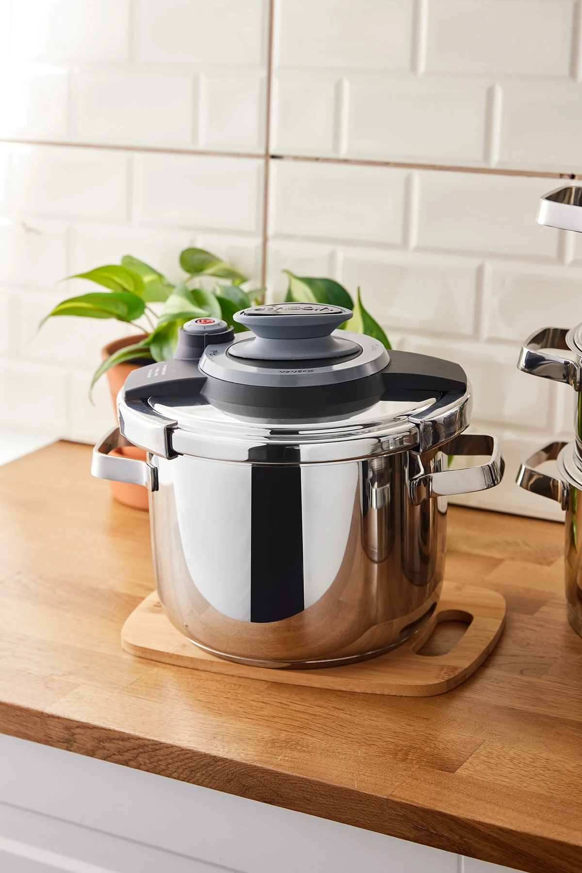 Asterion 17 Parça Çelik Çeyiz Seti