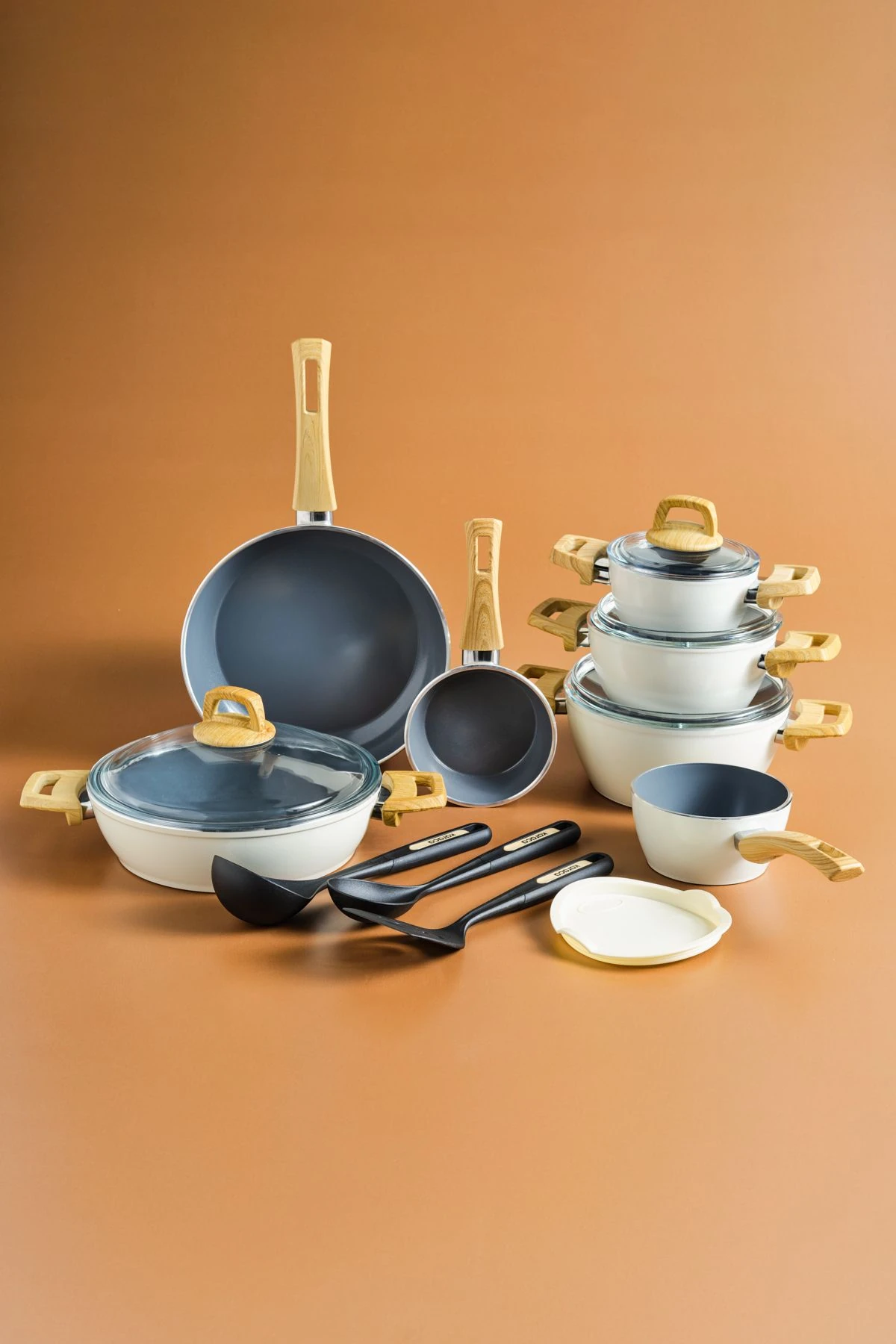 TENCERE SET 15 PARCA SWIS CRYSTAL CREAMY 8683650185772