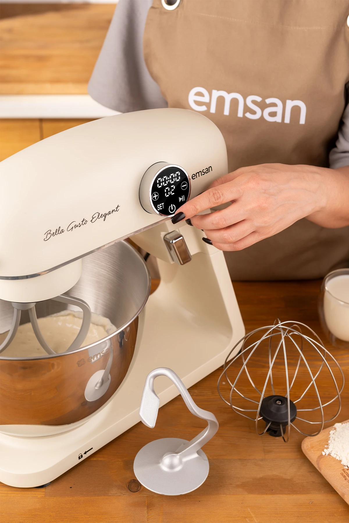 Bella Gusto Elegant Stand Mikser Krem