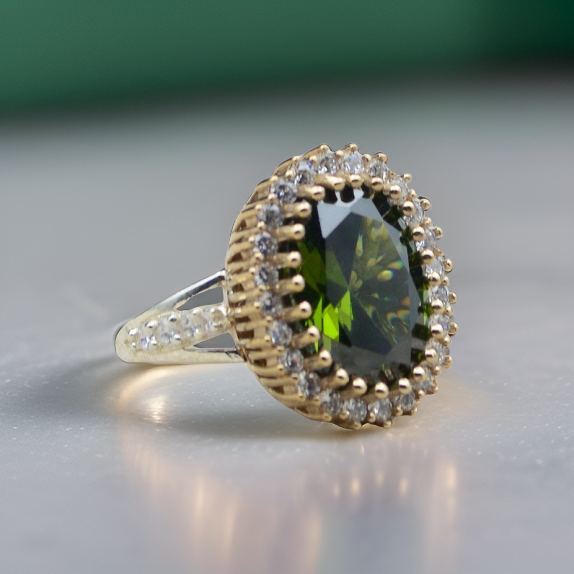 Silver Women's Ring With Peridot Stone