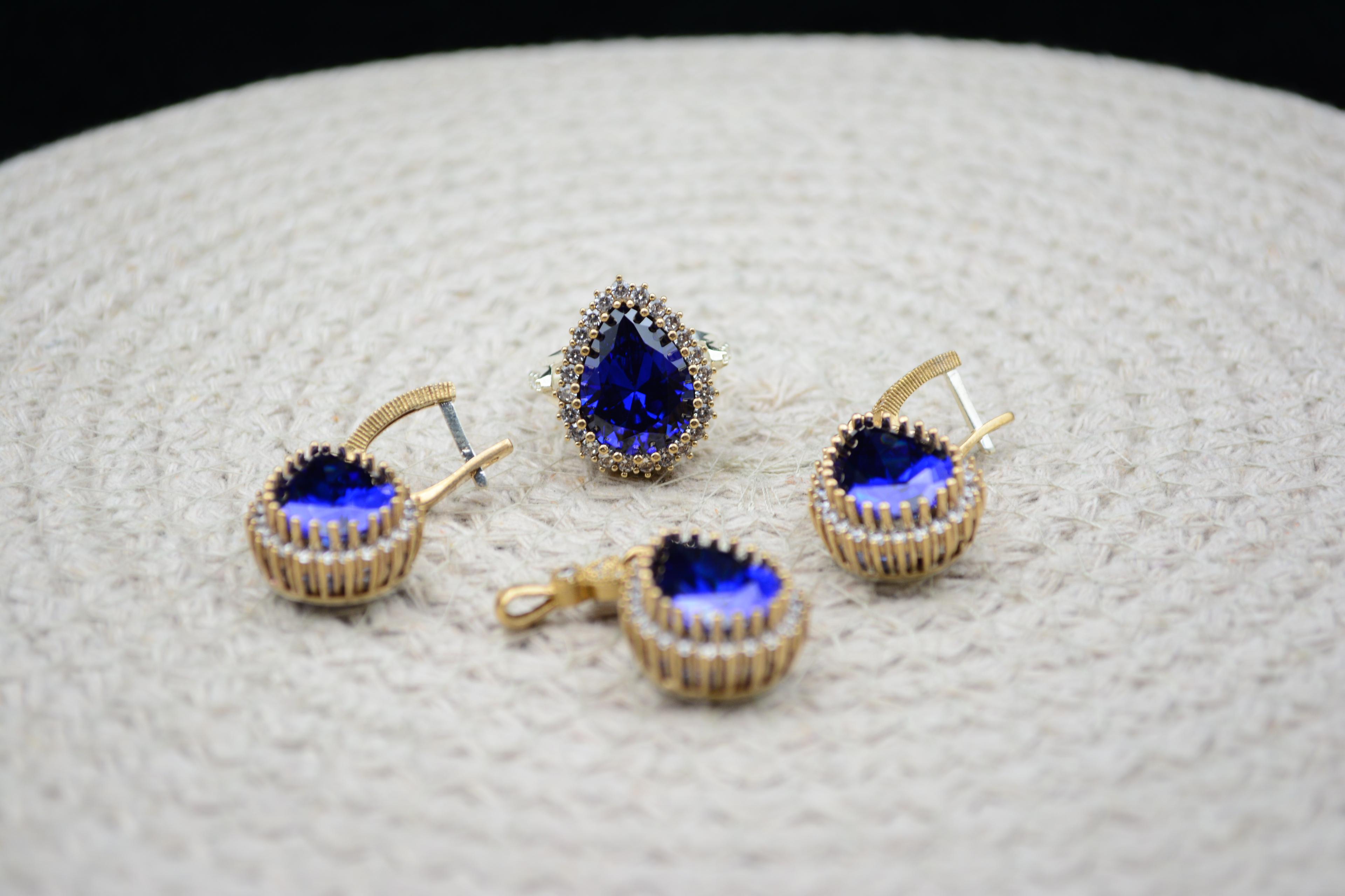 Blue Sapphire Women's Set