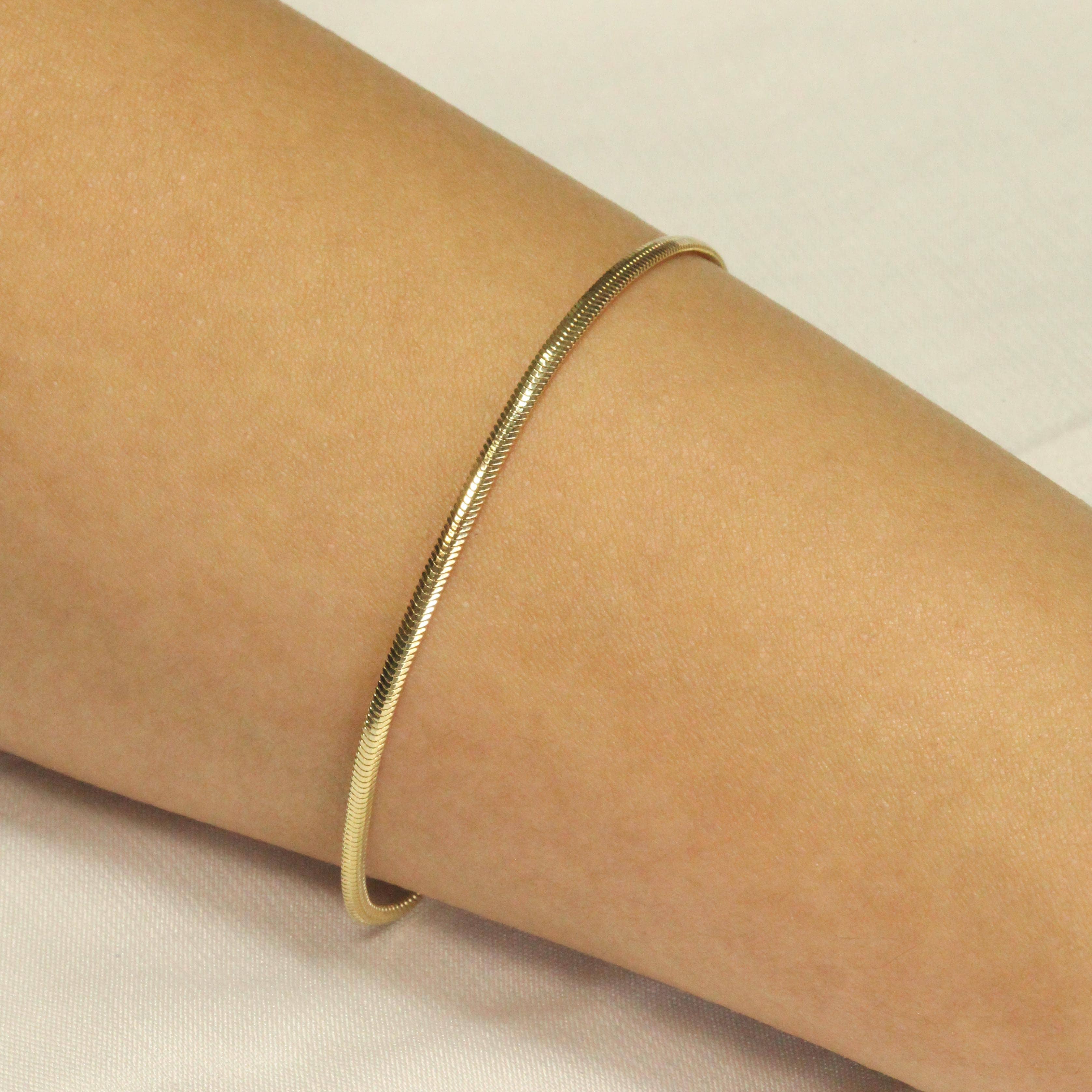 14 AYAR BALIKSIRTI BİLEKLİK