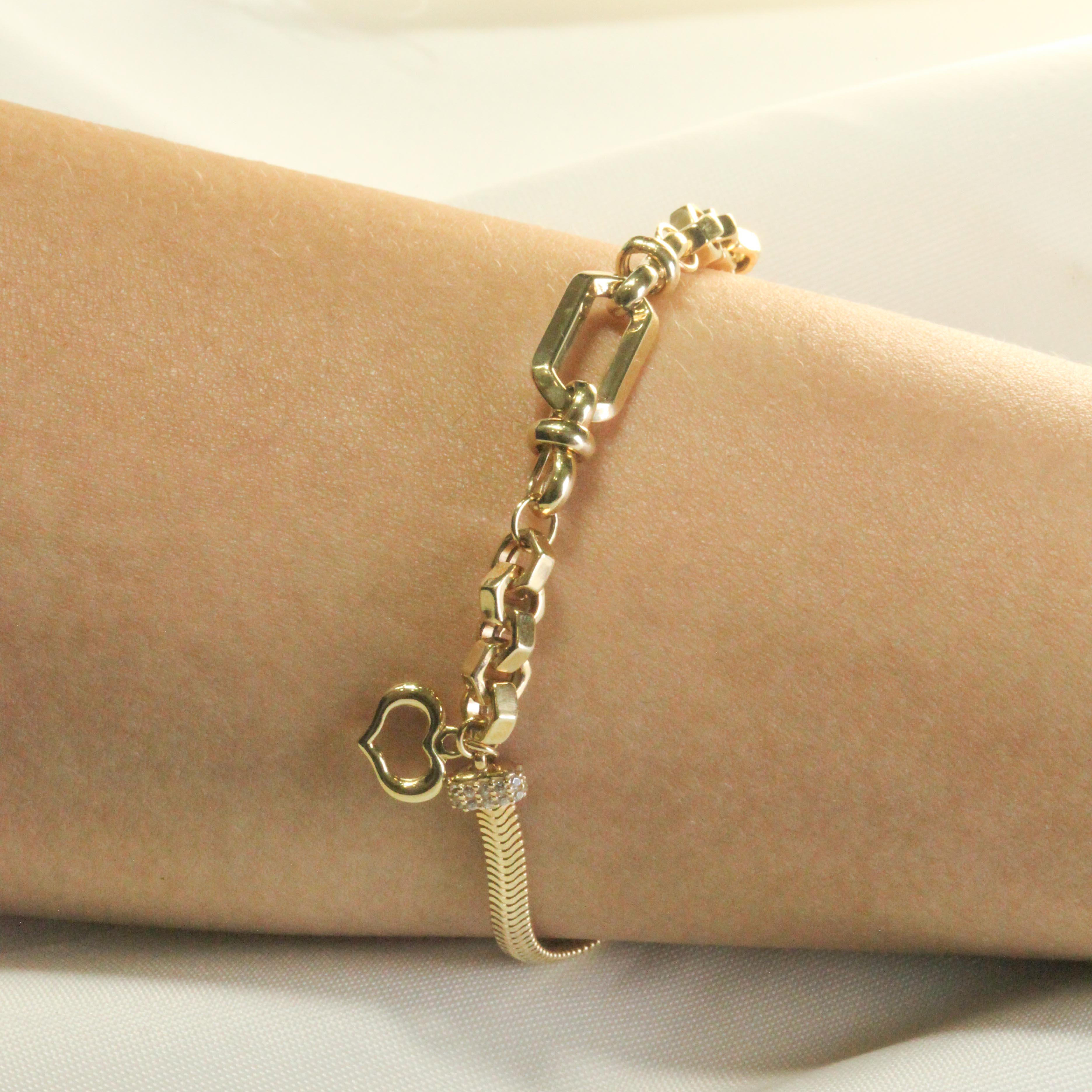 14 AYAR KALP CHARMLI BALIK SIRTI ATAÇ DUO BİLEKLİK