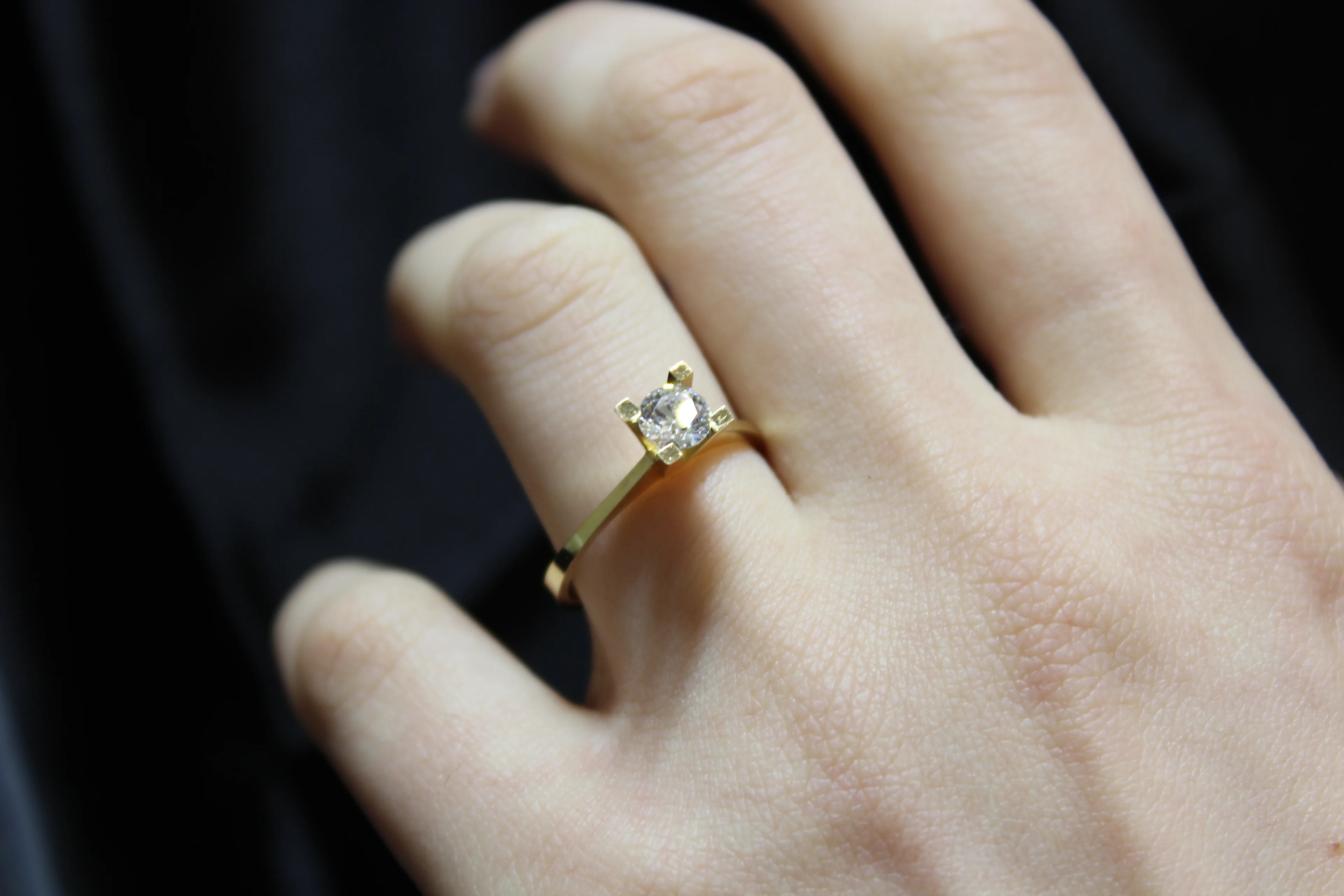 14 Ayar Tektaş Yüzük